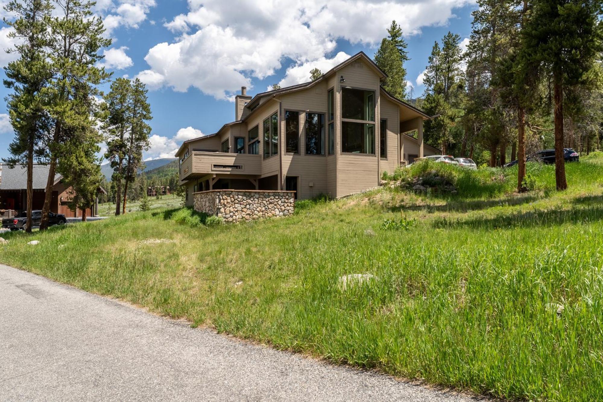 203 Gentian Road Holiday home