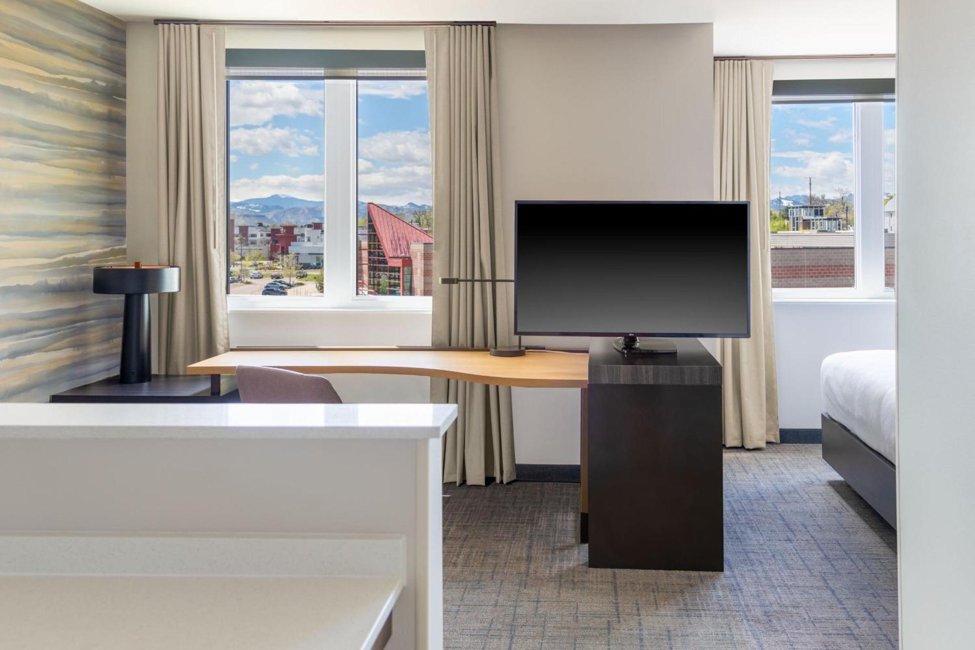 Hotel By Marriott Denver West 3*