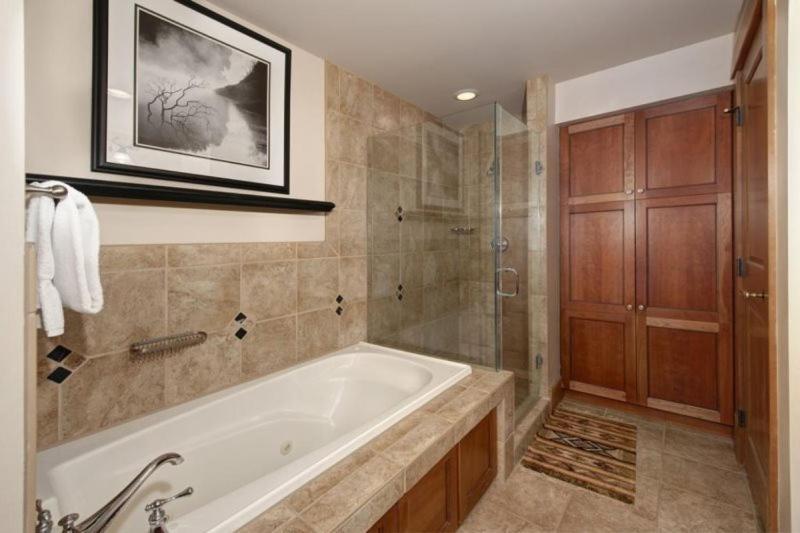 Premier 2 Bedroom In, Out Lone Eagle With The Access To Skiing In Apartment