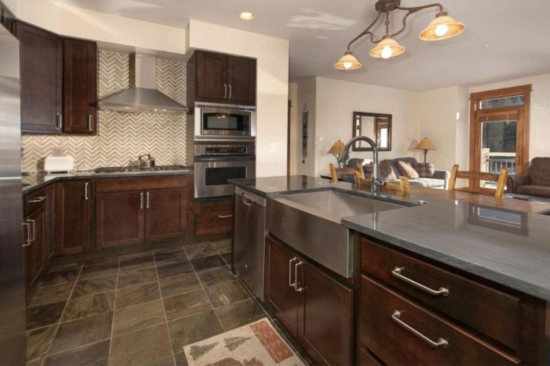 Apartment Premier 2 Bedroom In, Out Lone Eagle With The Access To Skiing In