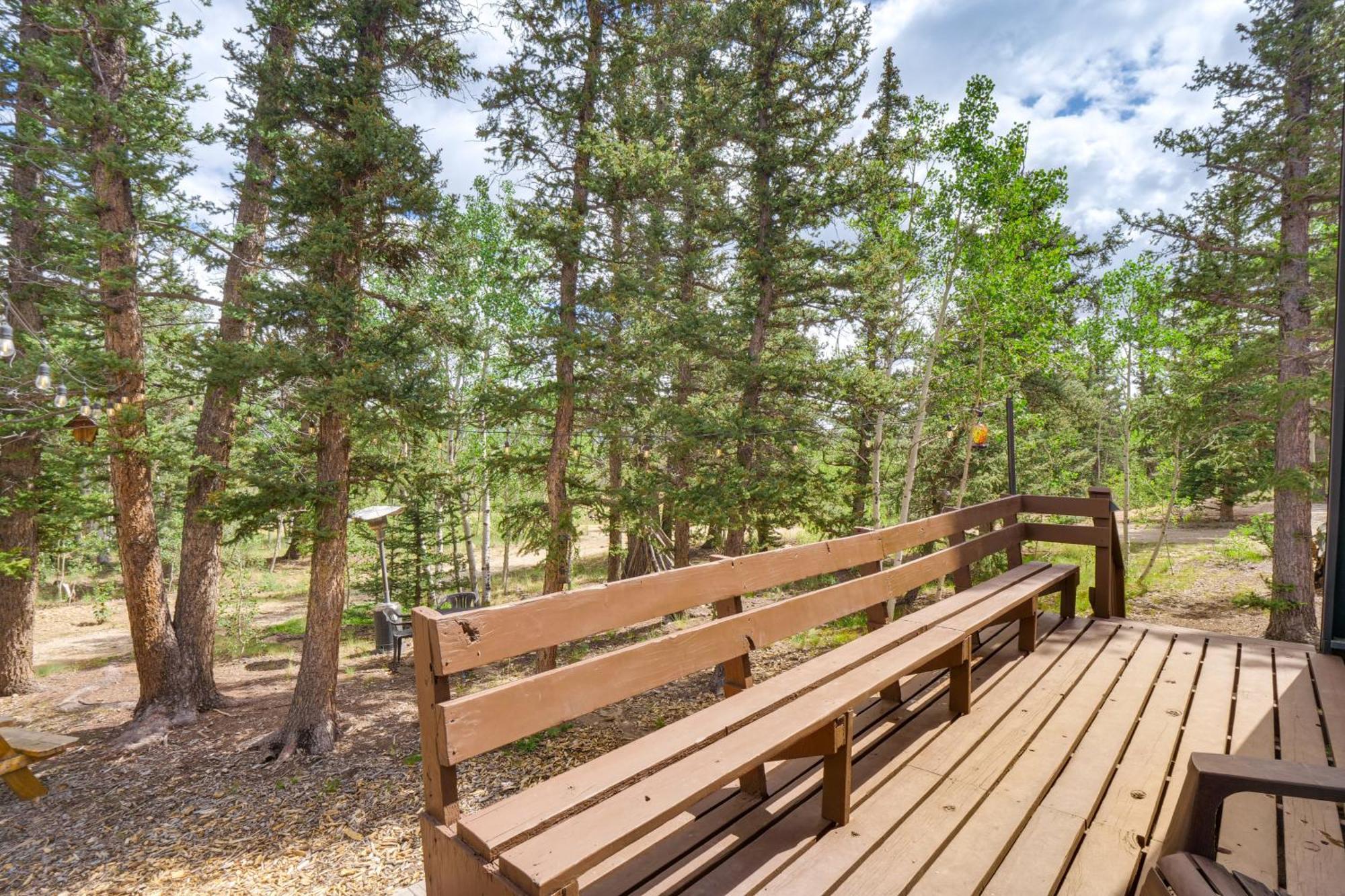 Casa de férias Sunny Muddy Moose Cabin With Fire Pit And Mtn Views!