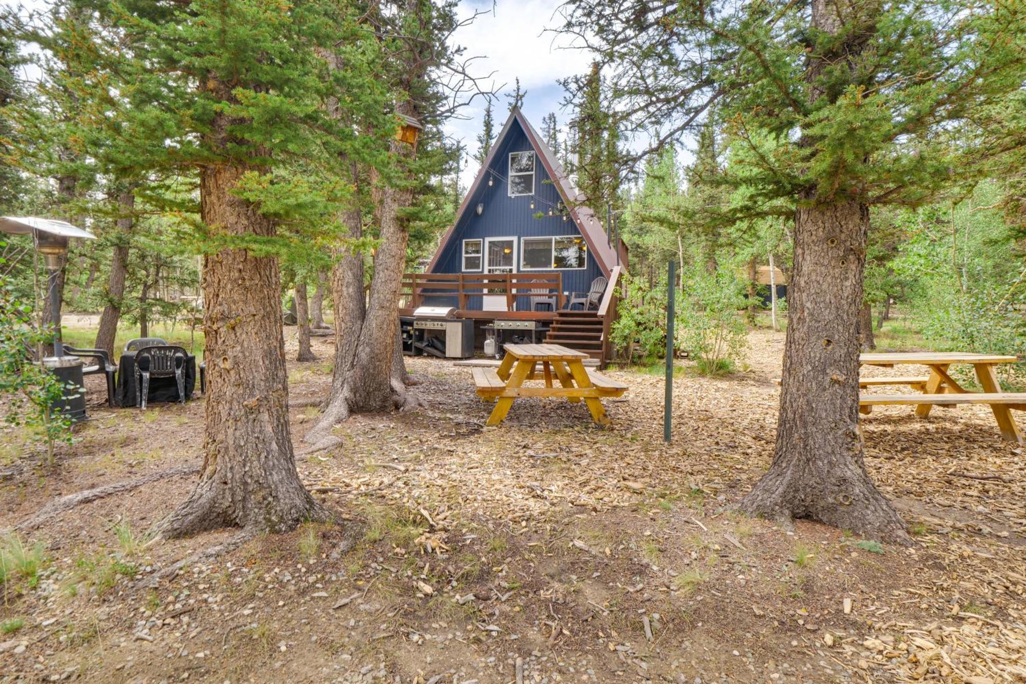 Sunny Muddy Moose Cabin With Fire Pit And Mtn Views! Casa de férias *