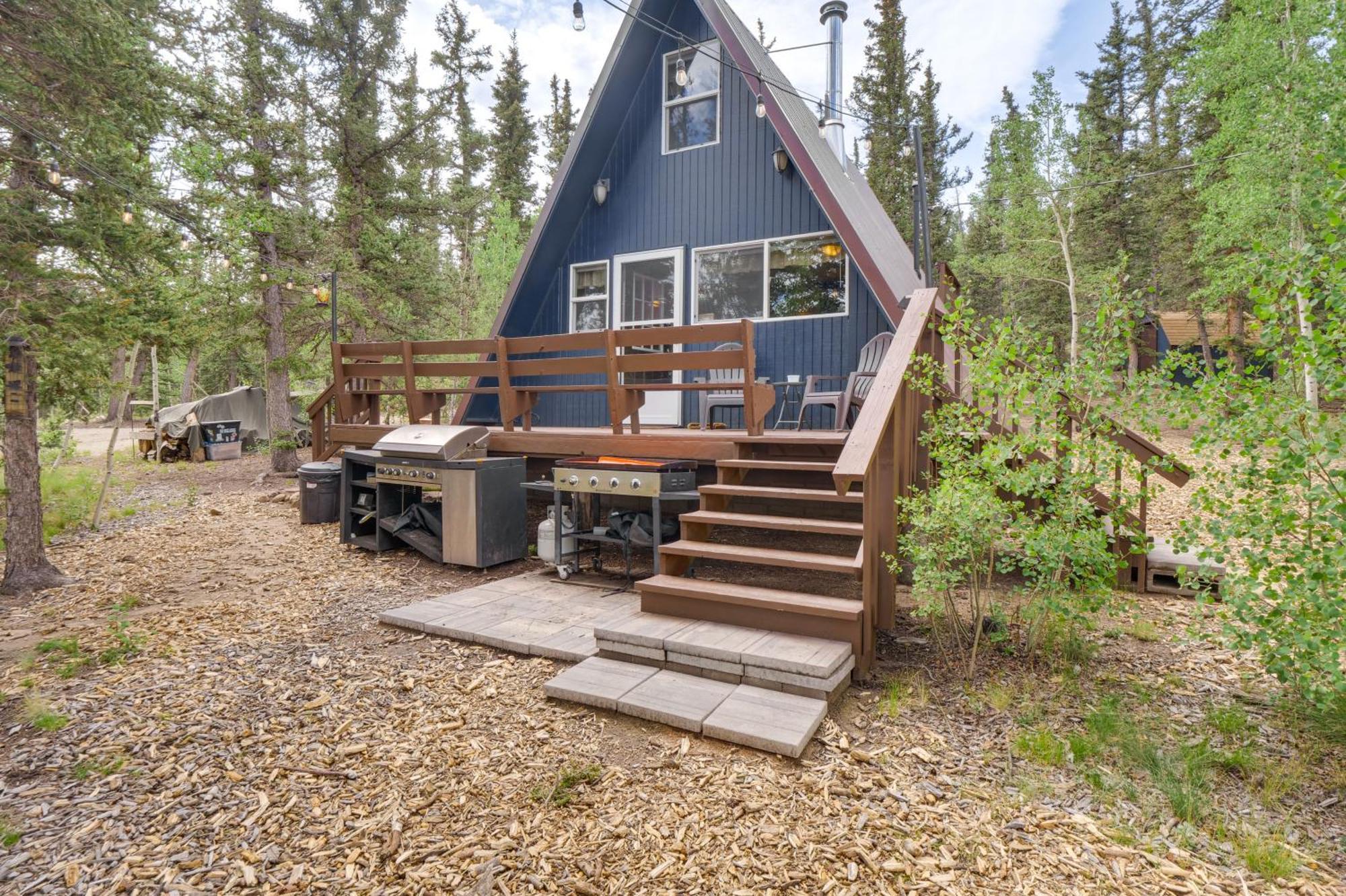 Sunny Muddy Moose Cabin With Fire Pit And Mtn Views! *