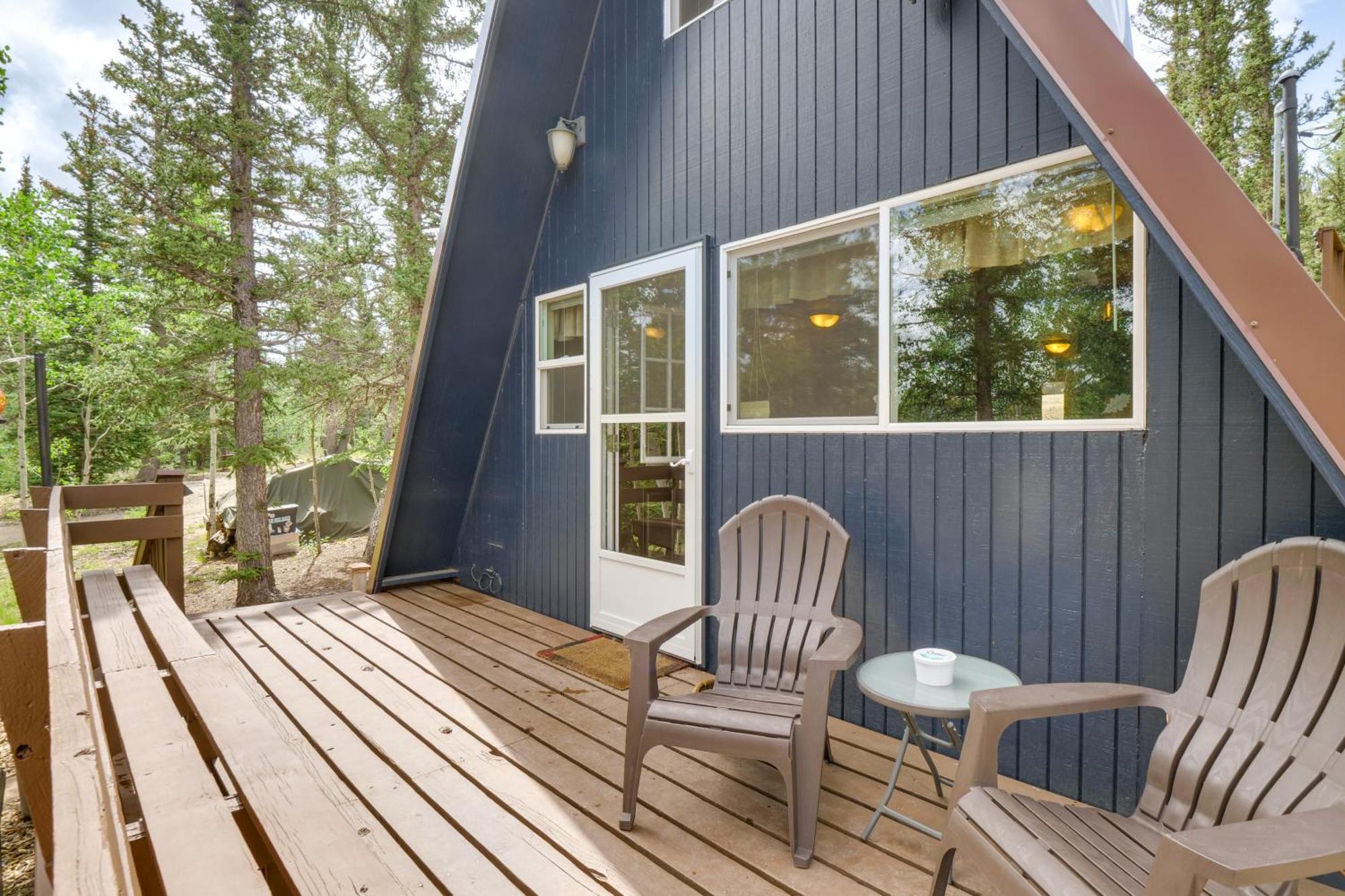 Sunny Muddy Moose Cabin With Fire Pit And Mtn Views! Casa de férias *