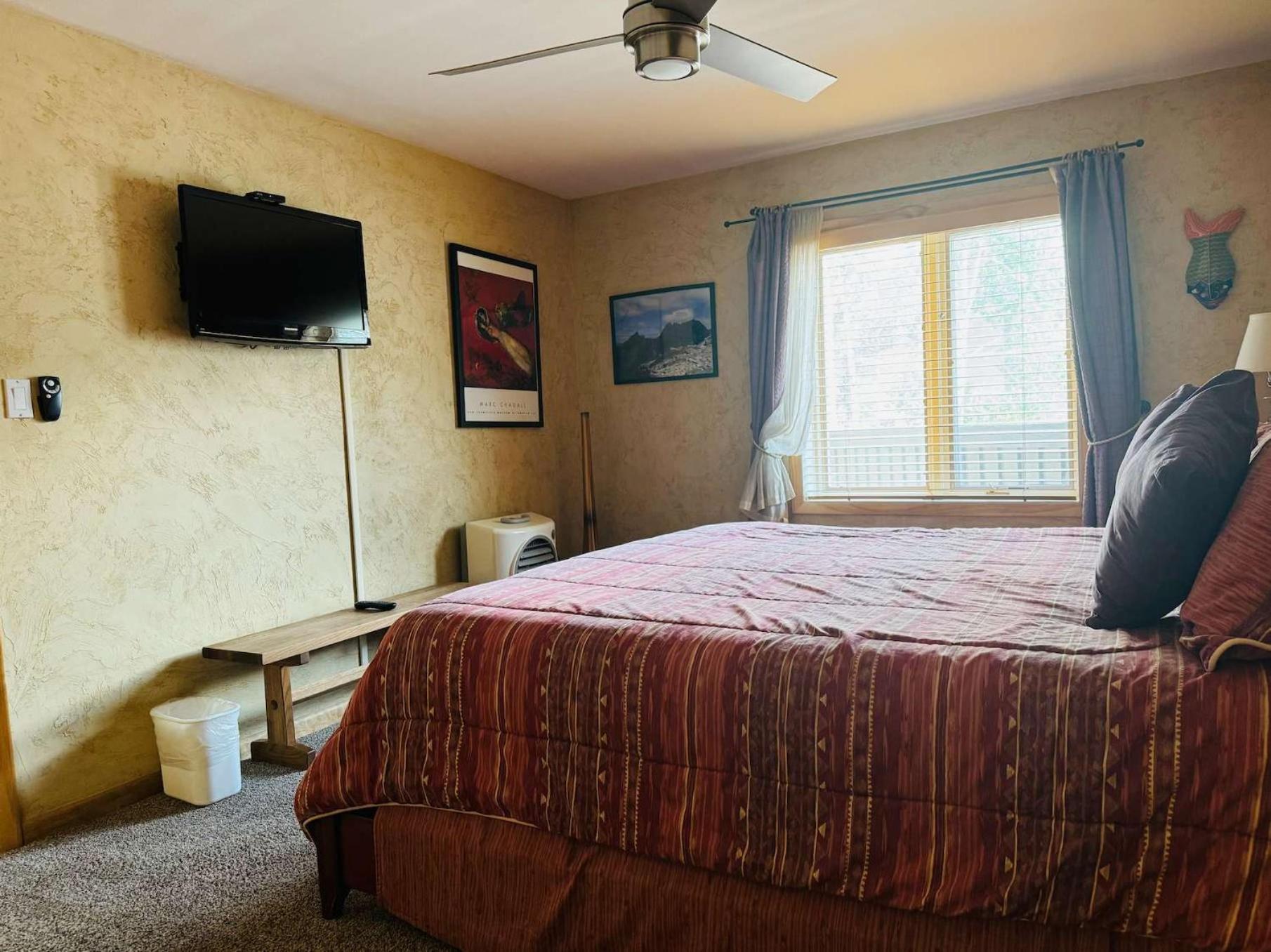 Apartment Location In The Heart Of Lions Head, Lockers, Jacuzzi And Pool *