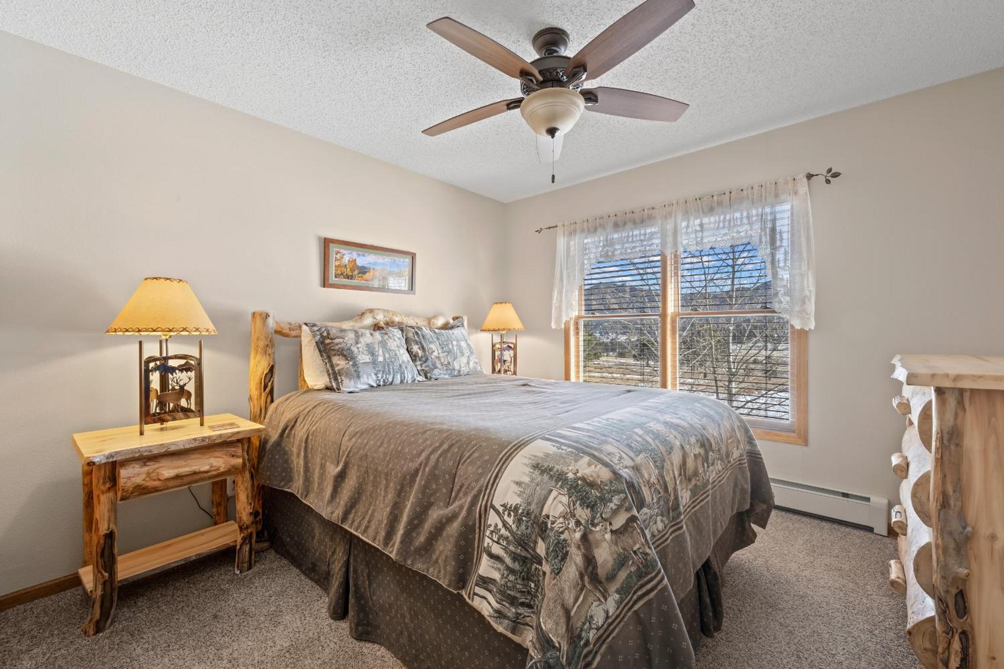 Lily Mountain - Amazing Mountains Views, Private Hot Tub, Great Location Holiday home *