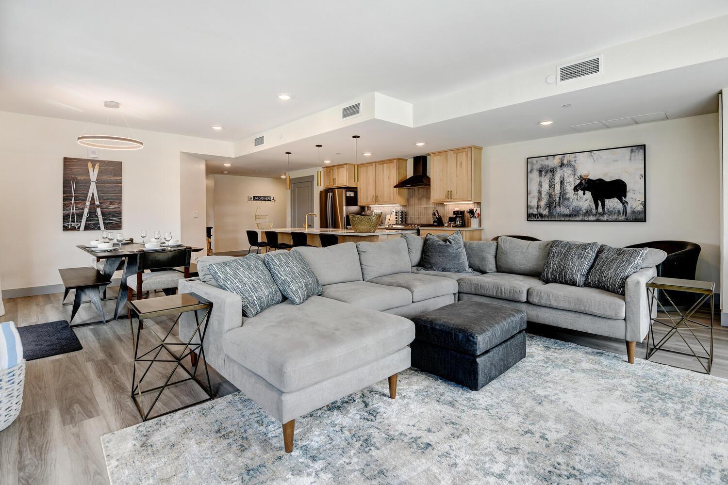 Luxury 2208: Hot Tub, Ac & Views With Activity Perks Holiday home