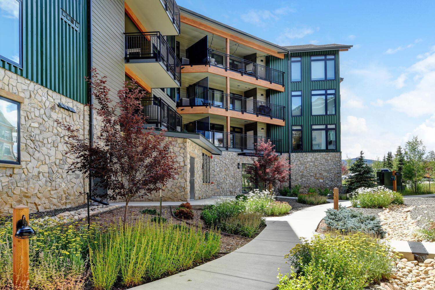Luxury 2208: Hot Tub, Ac & Views With Activity Perks *
