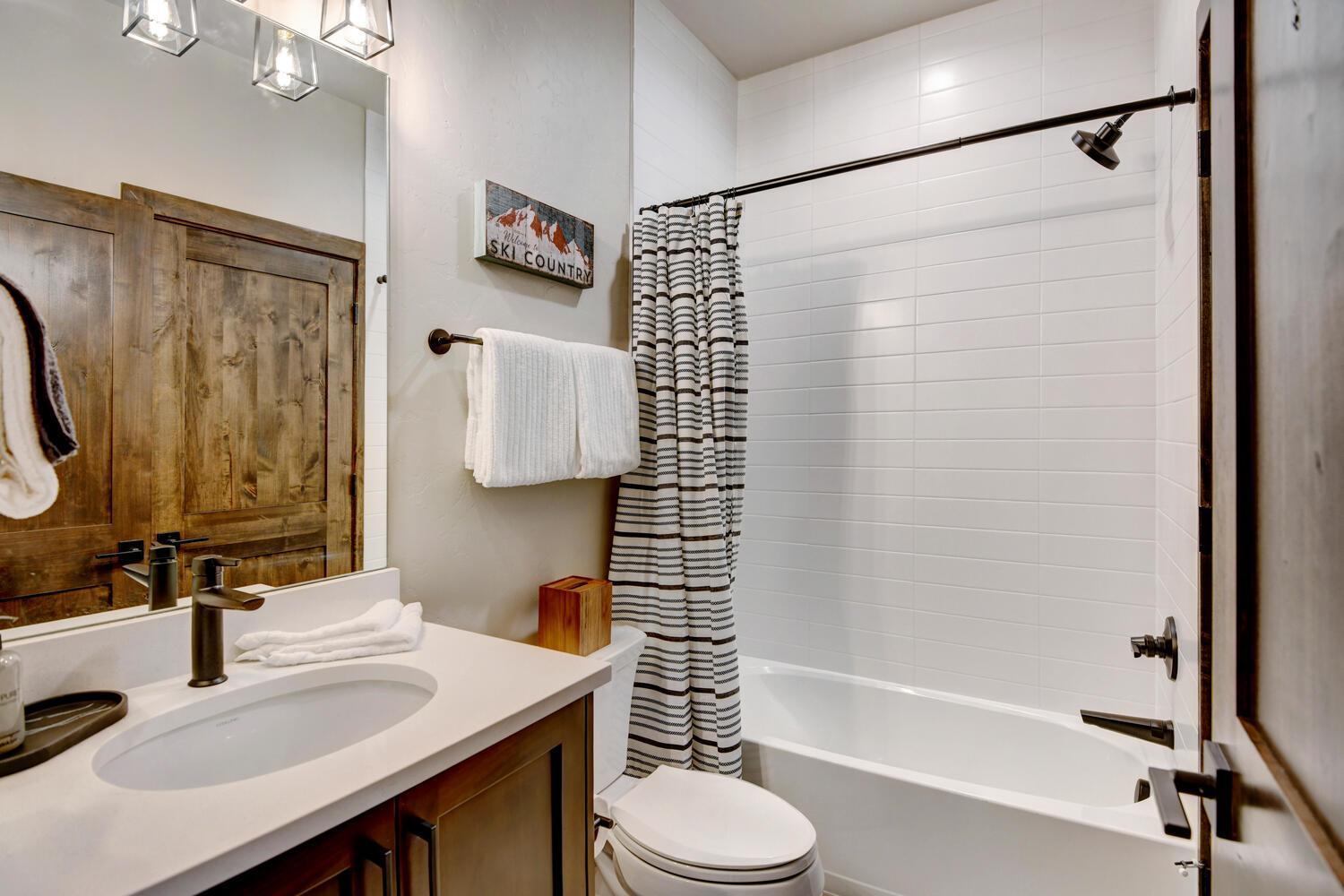 Holiday home New Luxury 57 Great Views Hot Tub Price 500 Dollars In Free Activities Daily