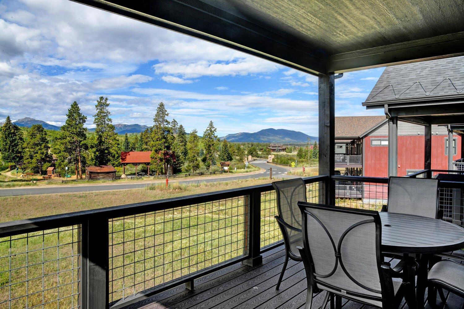 Holiday home New Luxury 57 Great Views Hot Tub Price 500 Dollars In Free Activities Daily Fraser