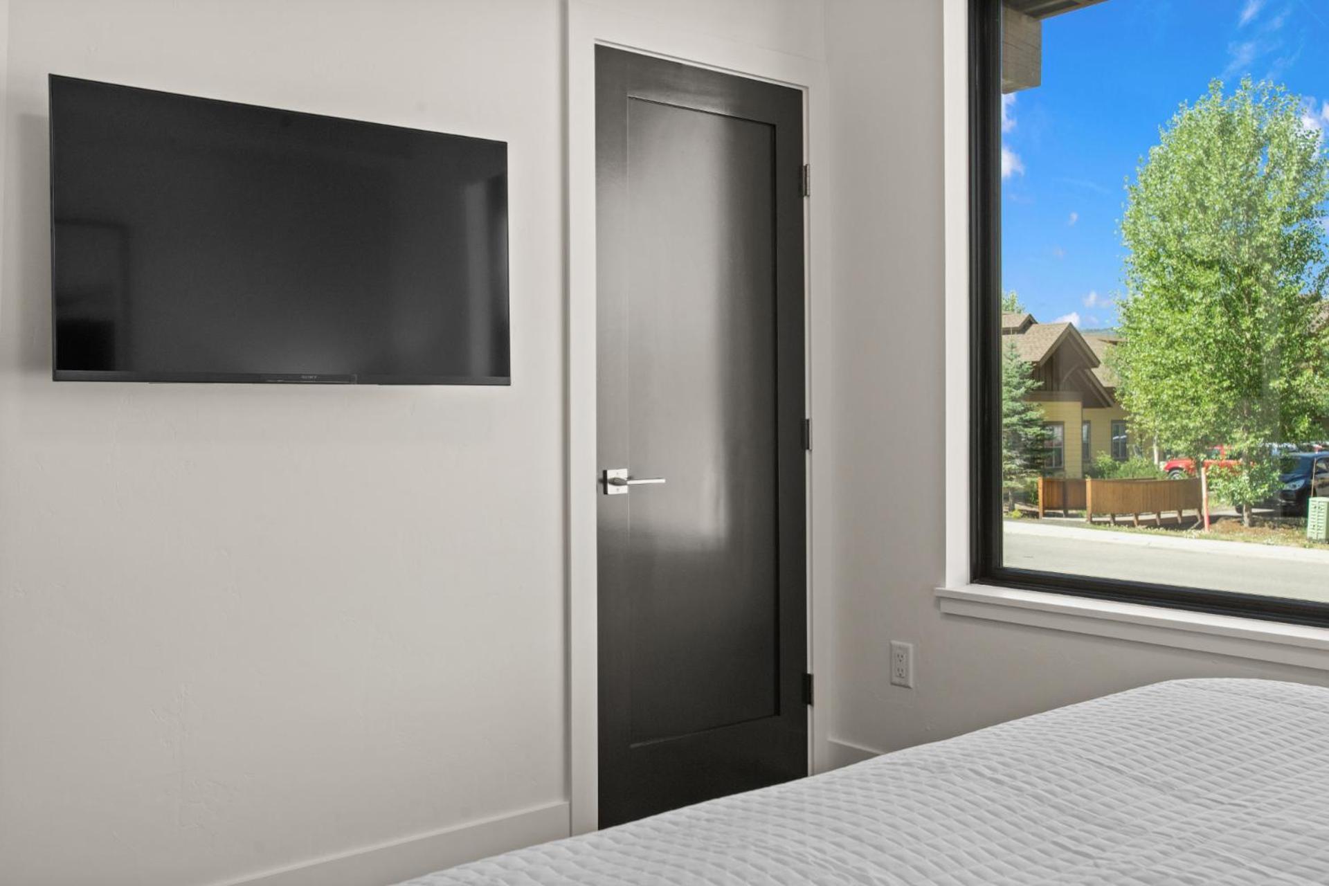 Urban Luxury At Competitive Rates - Rooftop Patio With Hot Tub - Perfect For 2 Families Holiday home Steamboat Springs