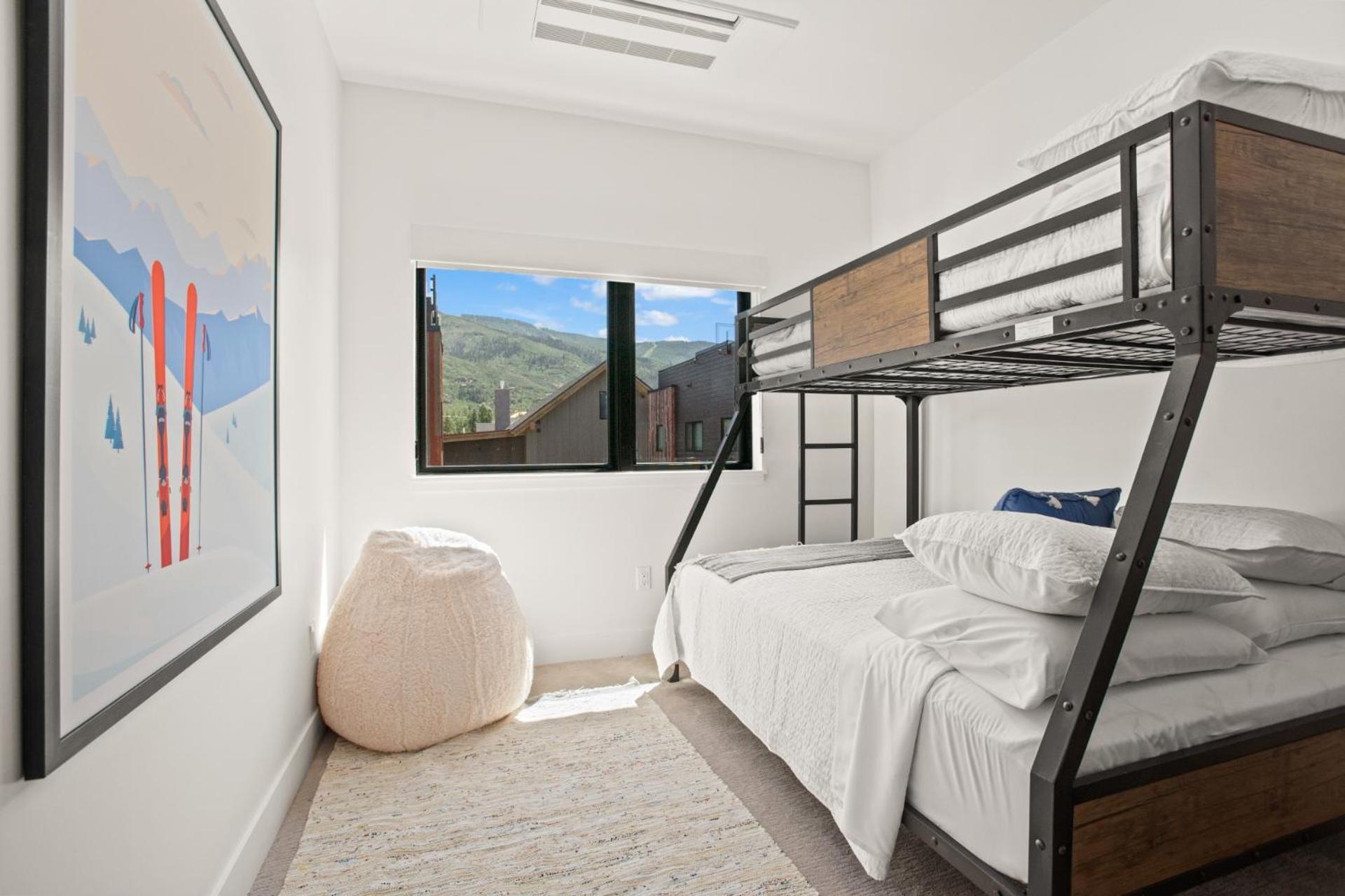 Urban Luxury At Competitive Rates - Rooftop Patio With Hot Tub - Perfect For 2 Families * Steamboat Springs