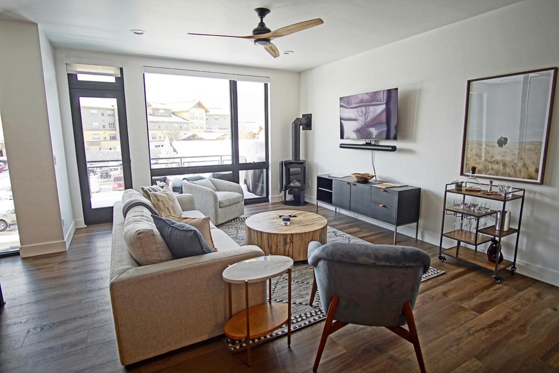 Urban Luxury At Competitive Rates - Rooftop Patio With Hot Tub - Perfect For 2 Families * Steamboat Springs