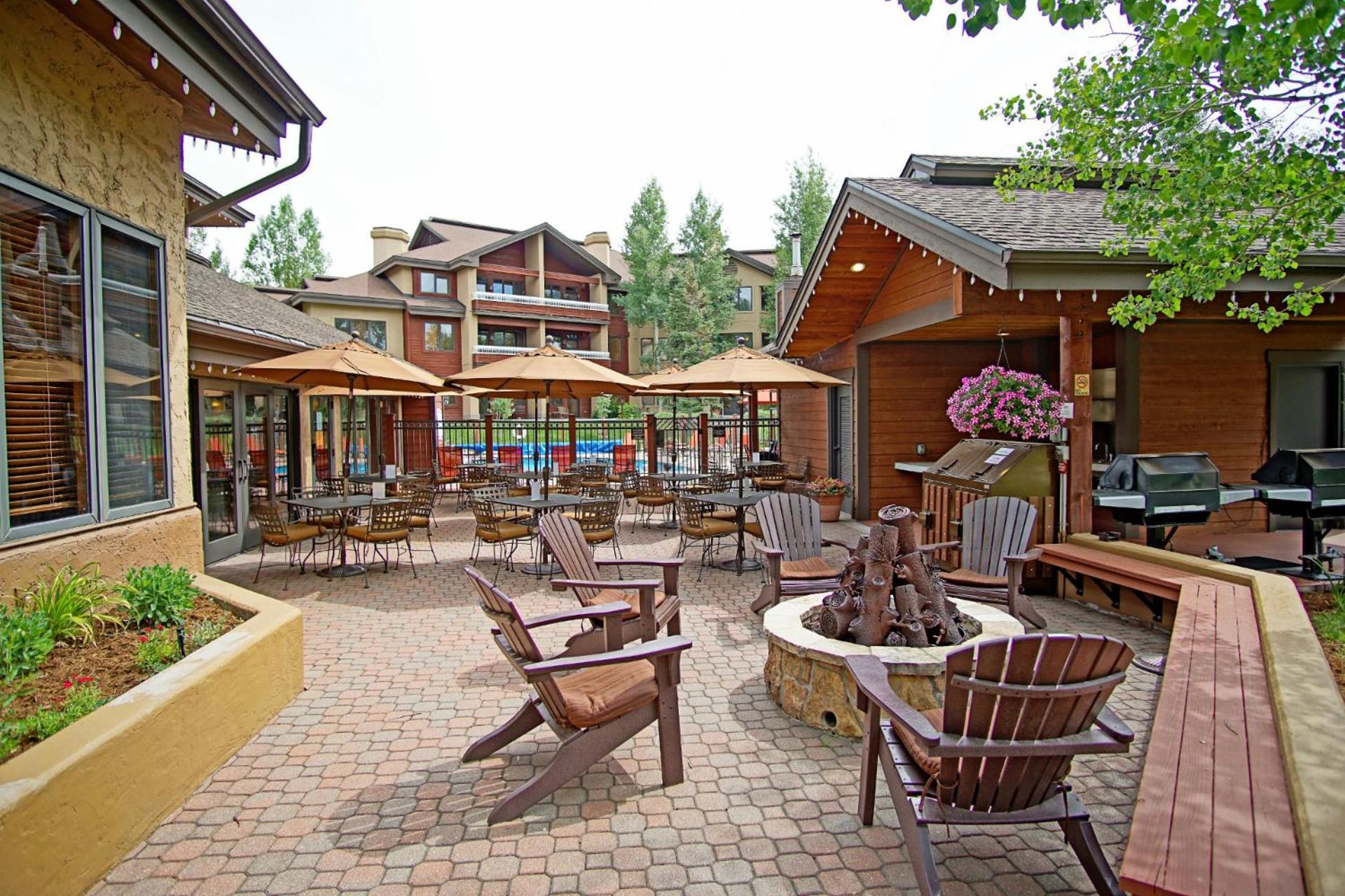 4 Pools And 10 Hot Tubs, Renovated Penthouse Condo, Season Private Shuttle Holiday home Steamboat Springs