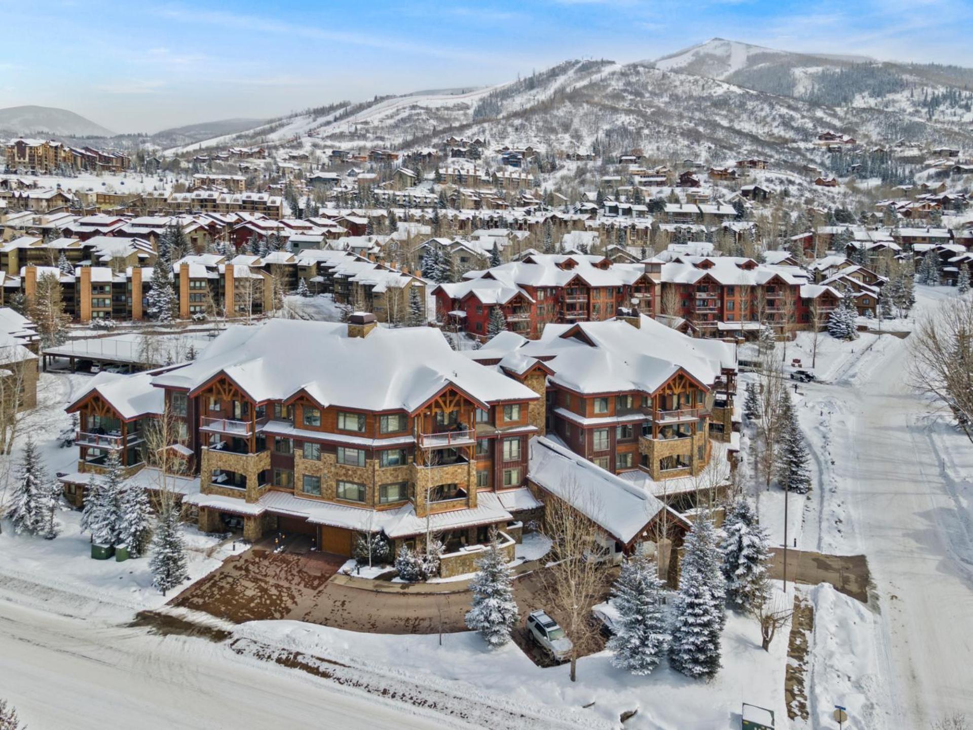 Outdoor Pools And Hot Tubs, Air Conditioning, Washer & Dryer In Unit, Mountain Views Holiday home Steamboat Springs