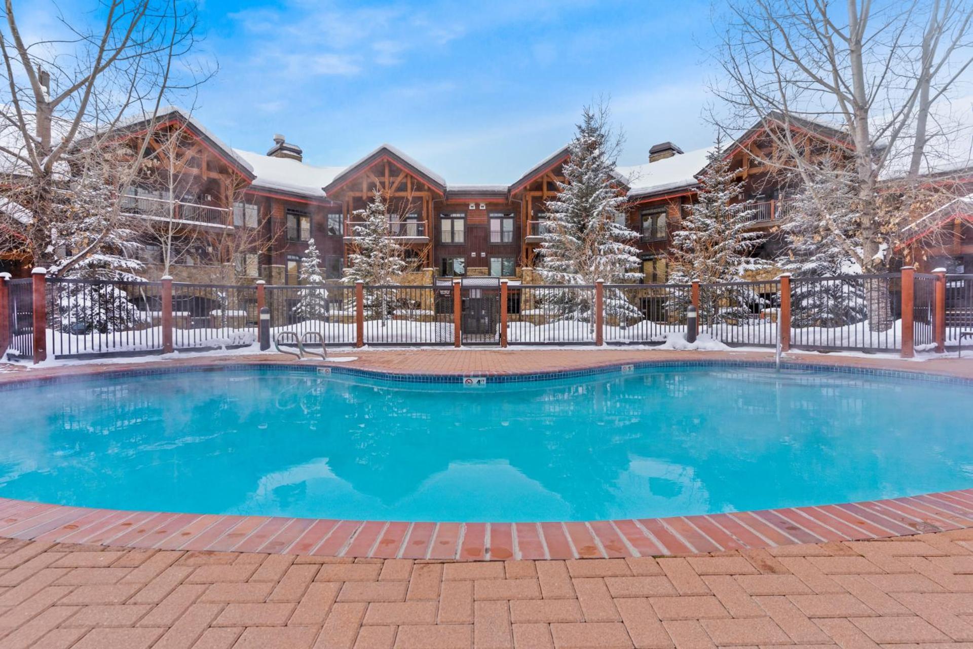Outdoor Pools And Hot Tubs, Air Conditioning, Washer & Dryer In Unit, Mountain Views * Steamboat Springs