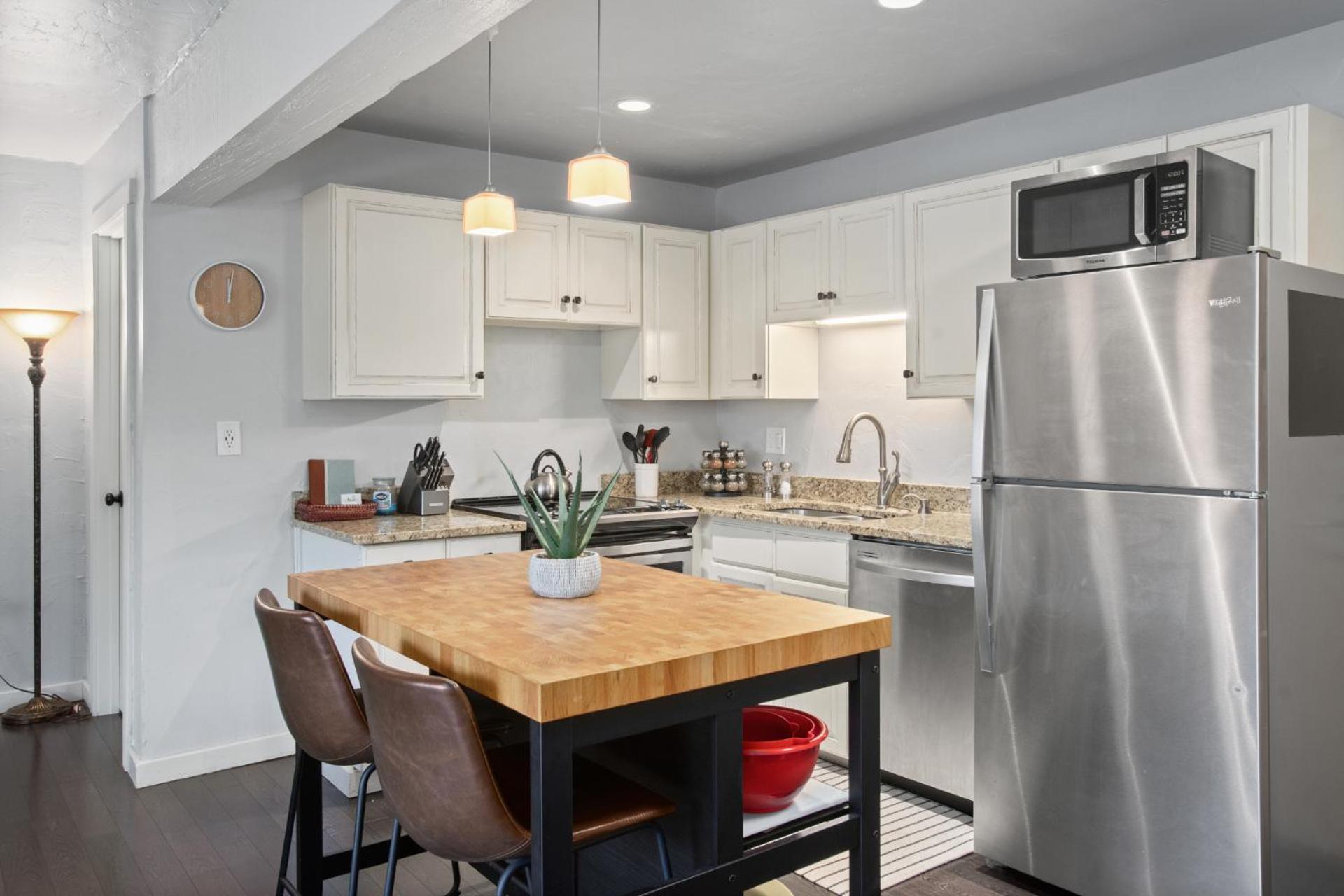 In, Out, Slope Views, California King, Recently Renovated