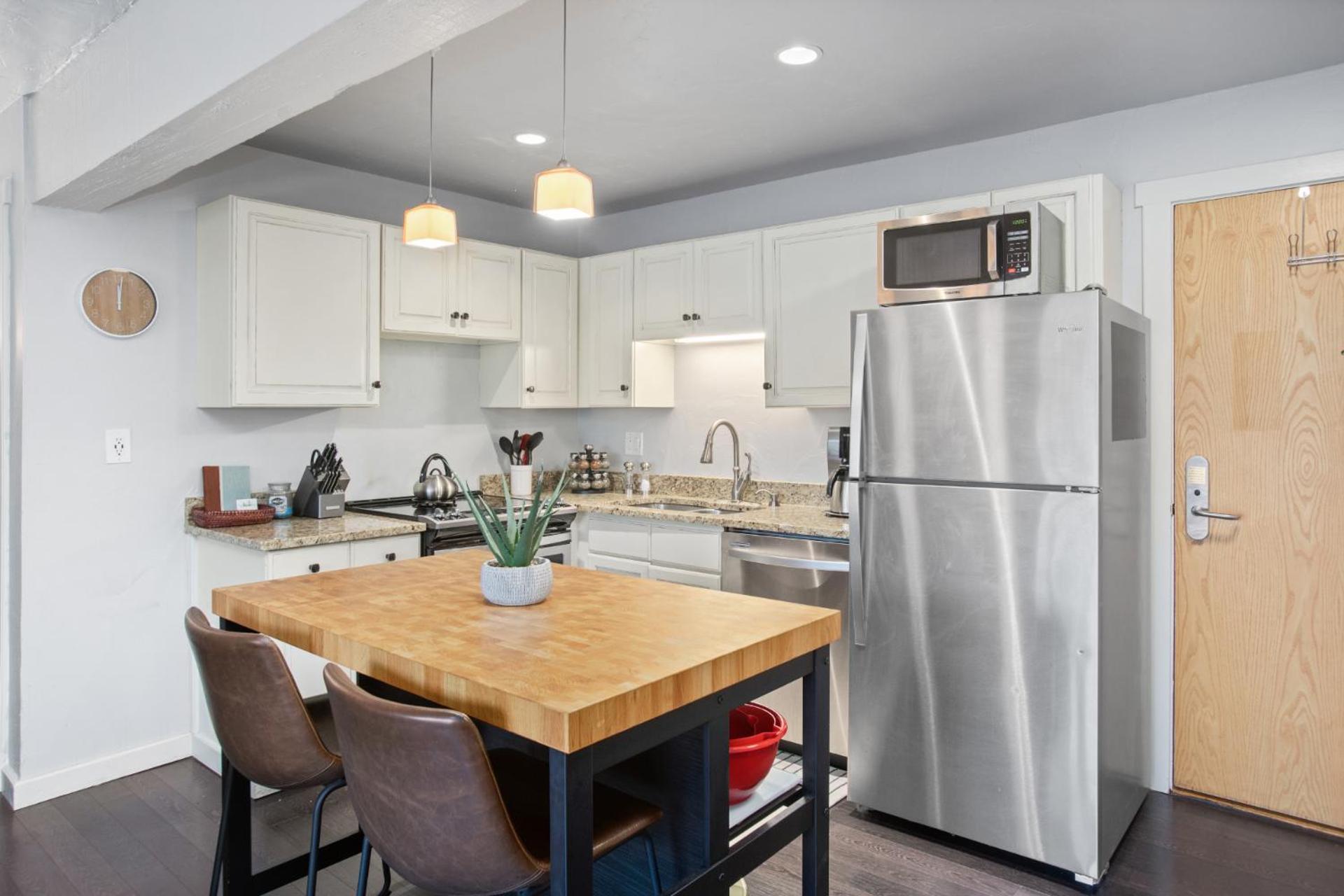 In, Out, Slope Views, California King, Recently Renovated * Steamboat Springs