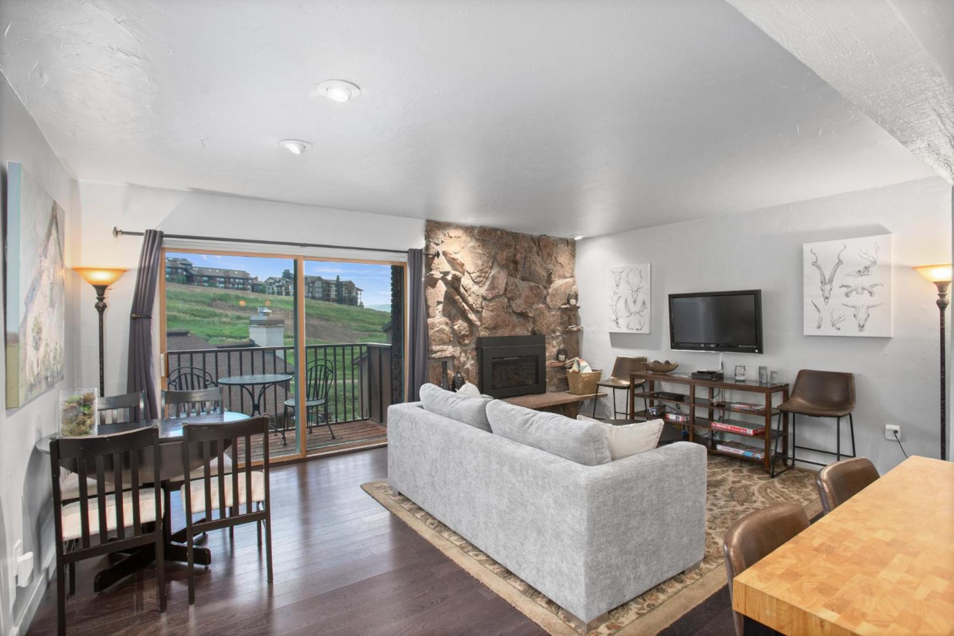 In, Out, Slope Views, California King, Recently Renovated