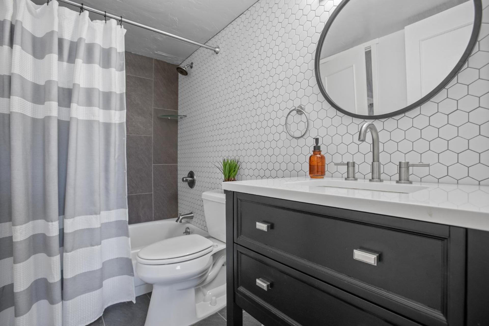 In, Out, Slope Views, California King, Recently Renovated * Steamboat Springs