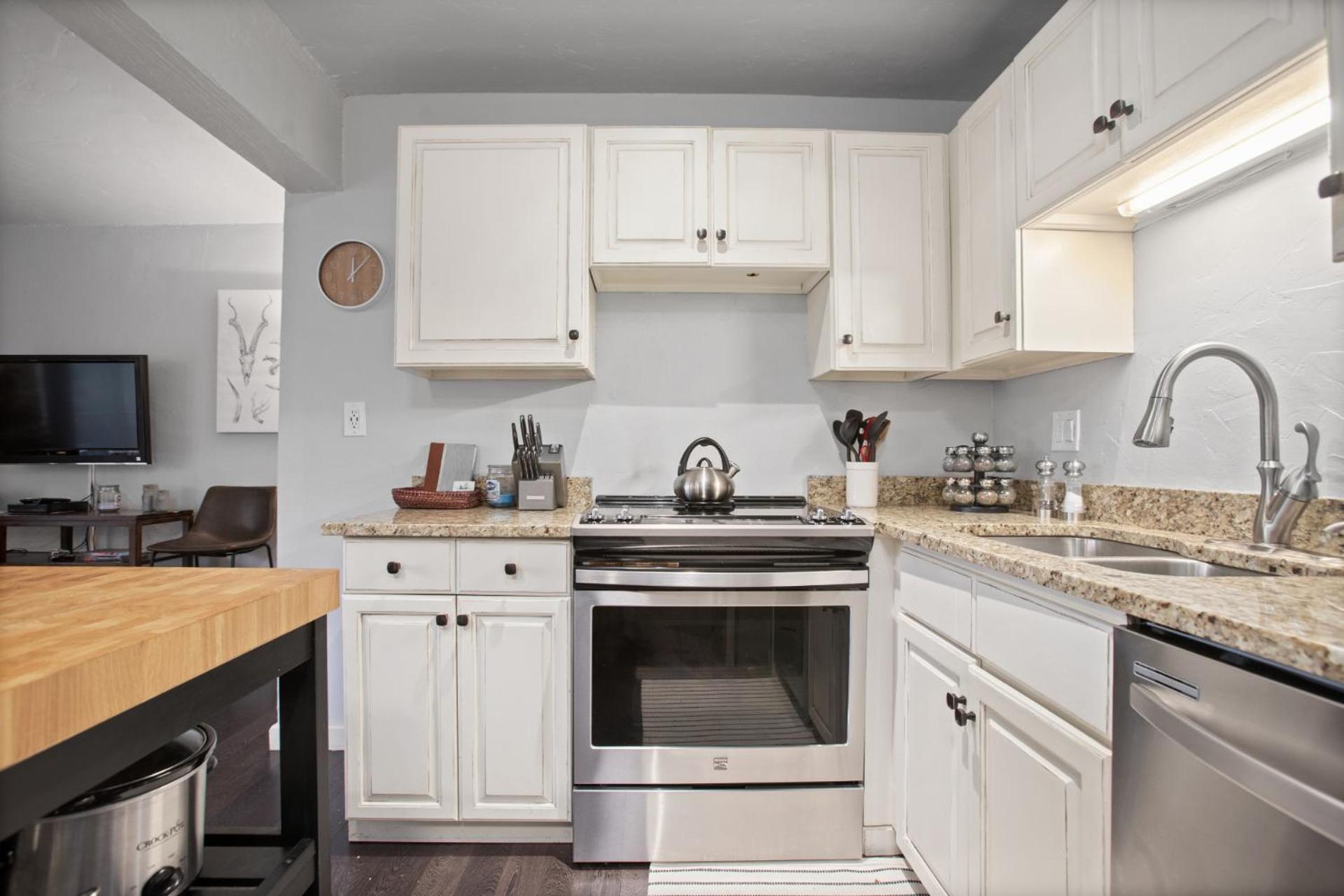 In, Out, Slope Views, California King, Recently Renovated * Steamboat Springs