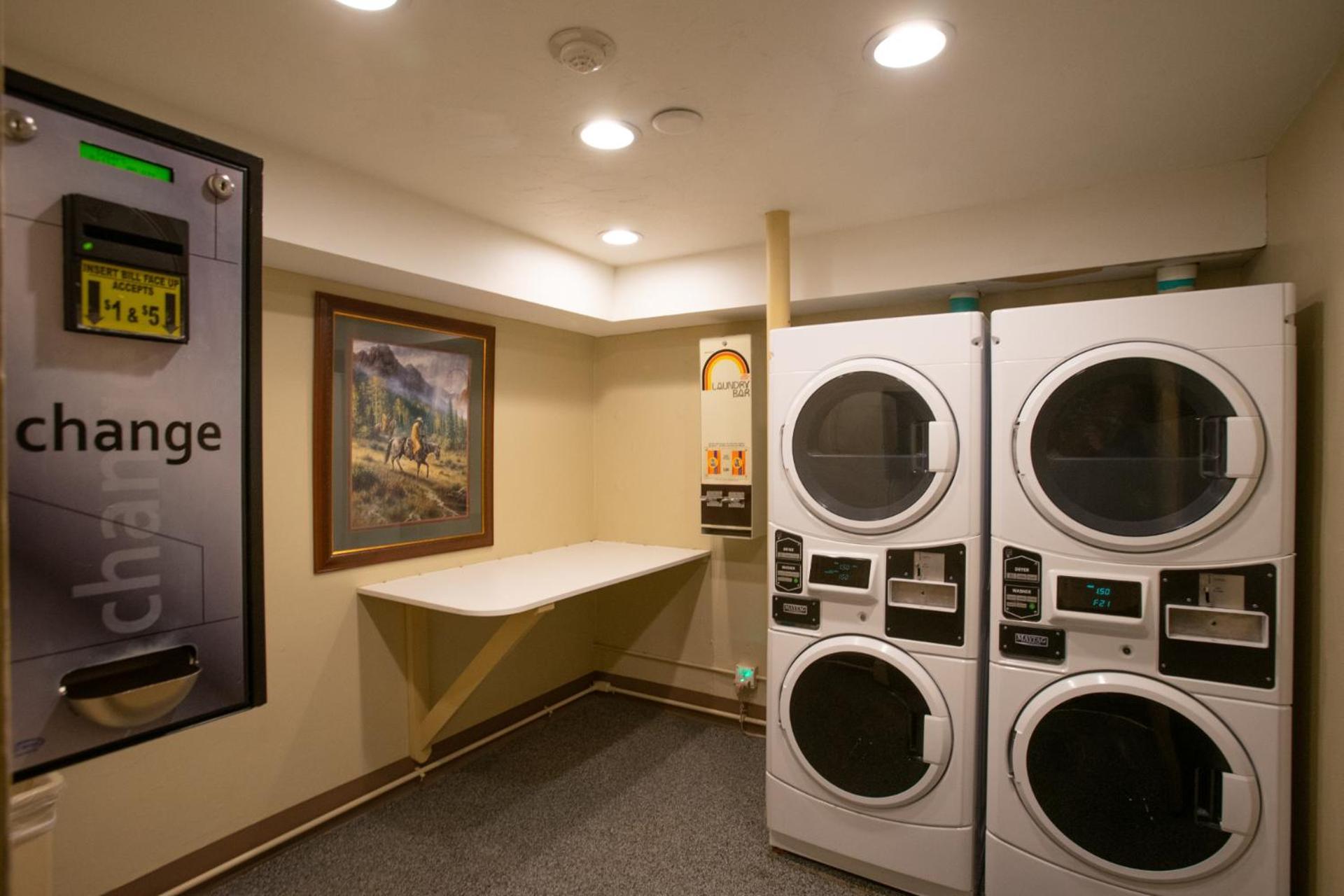 Storm Meadows Club A-219, Corner Unit, Amazing Panoramic Views, In Out, Club Amenities Steamboat Springs