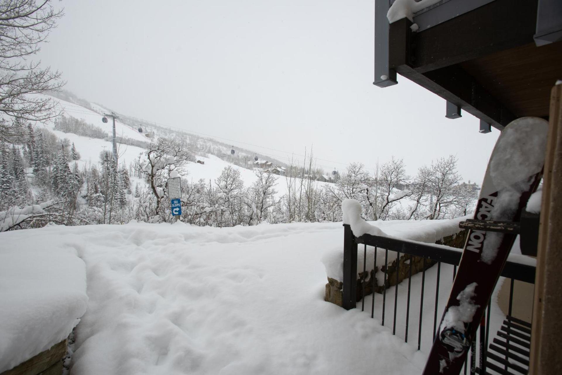 Storm Meadows Club A-219, Corner Unit, Amazing Panoramic Views, In Out, Club Amenities