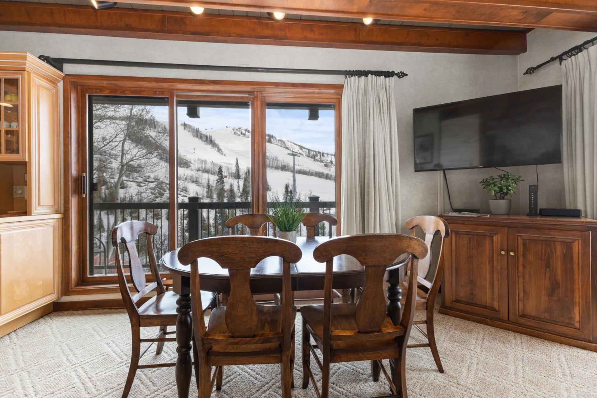 Storm Meadows Club A-219, Corner Unit, Amazing Panoramic Views, In Out, Club Amenities *