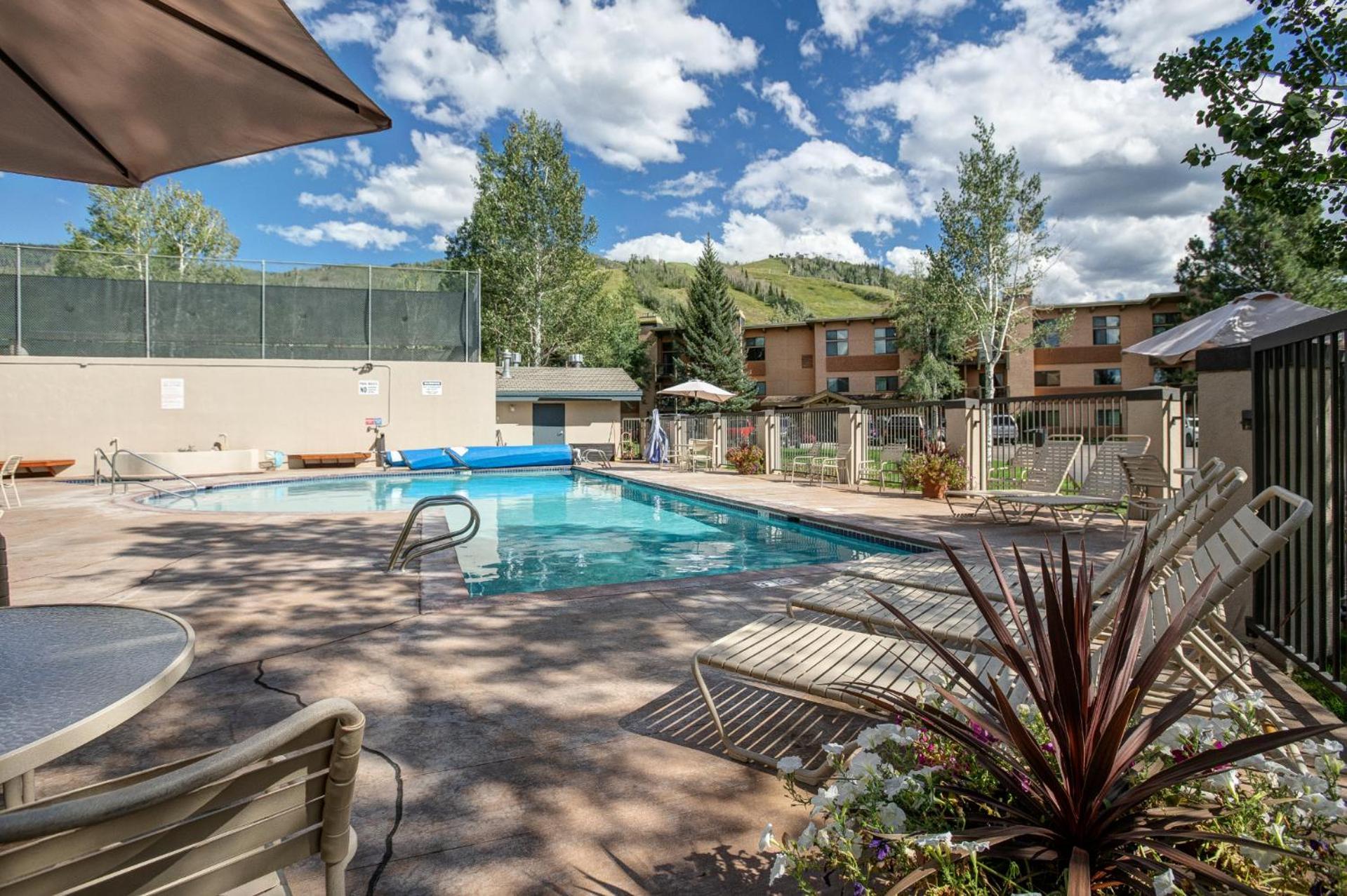 Holiday home Pool, Hot Tub, In Out Studio, King Bed Steamboat Springs