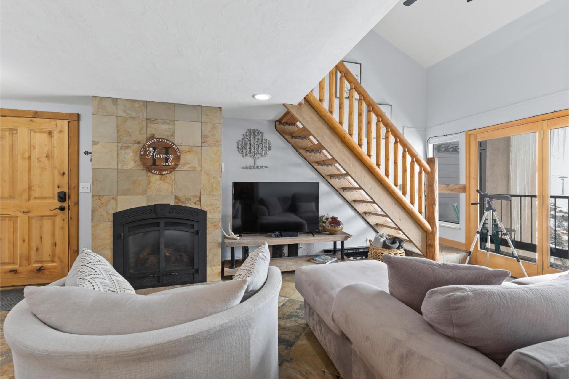 Hot Tub, Great Mountain Views, 3 Bedroom Loft Holiday home