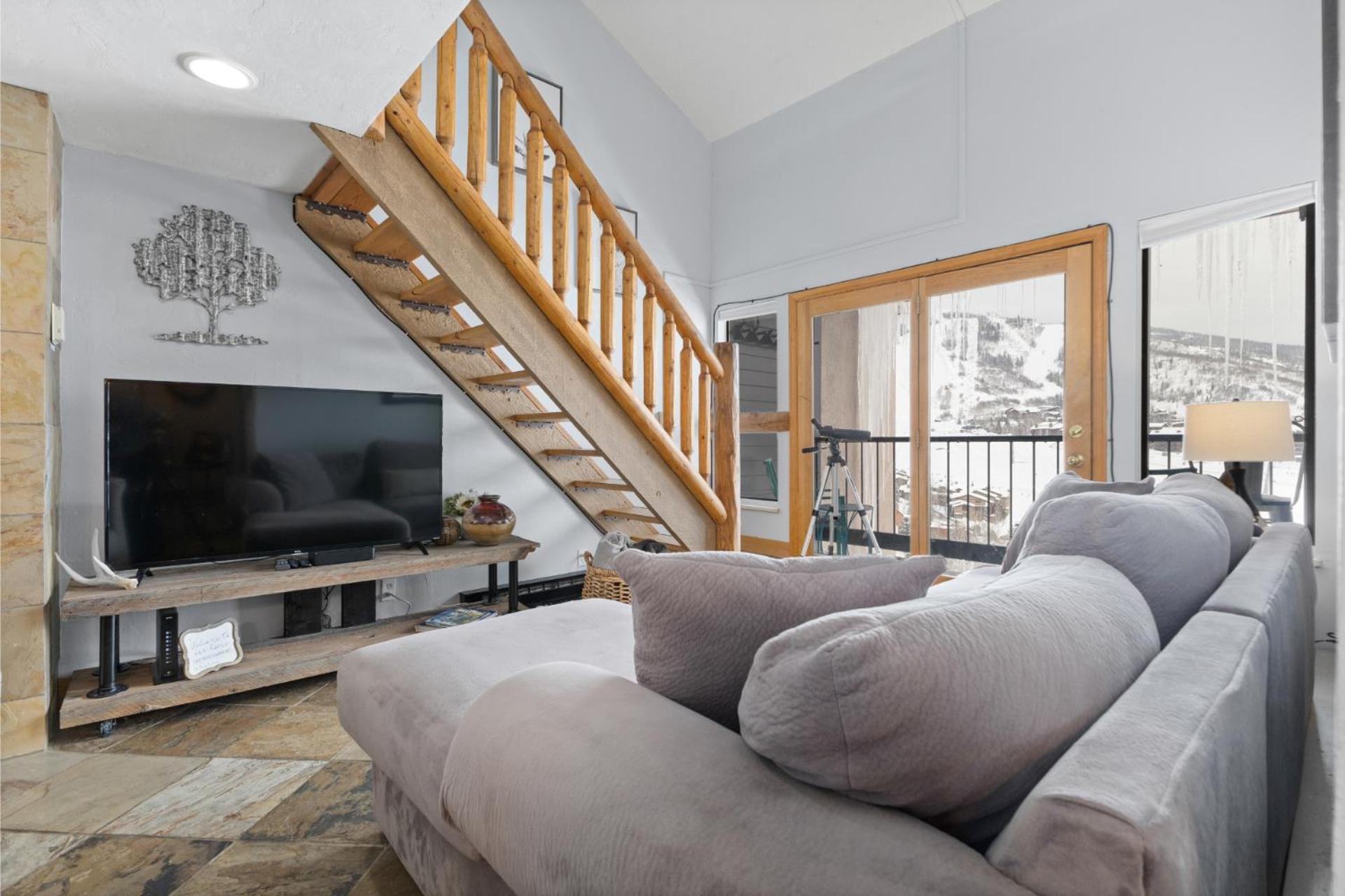 Hot Tub, Great Mountain Views, 3 Bedroom Loft * Steamboat Springs