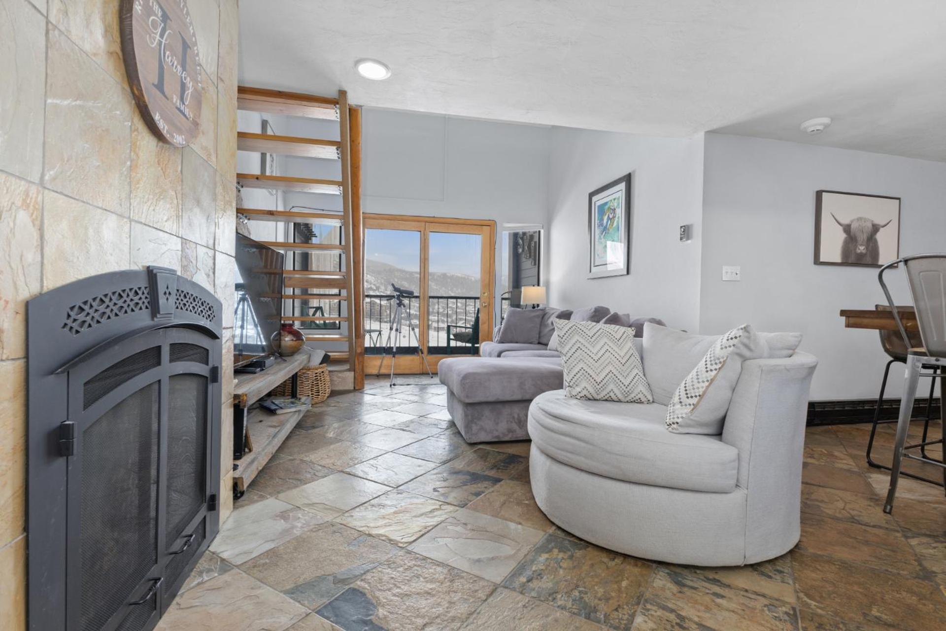 Hot Tub, Great Mountain Views, 3 Bedroom Loft Steamboat Springs