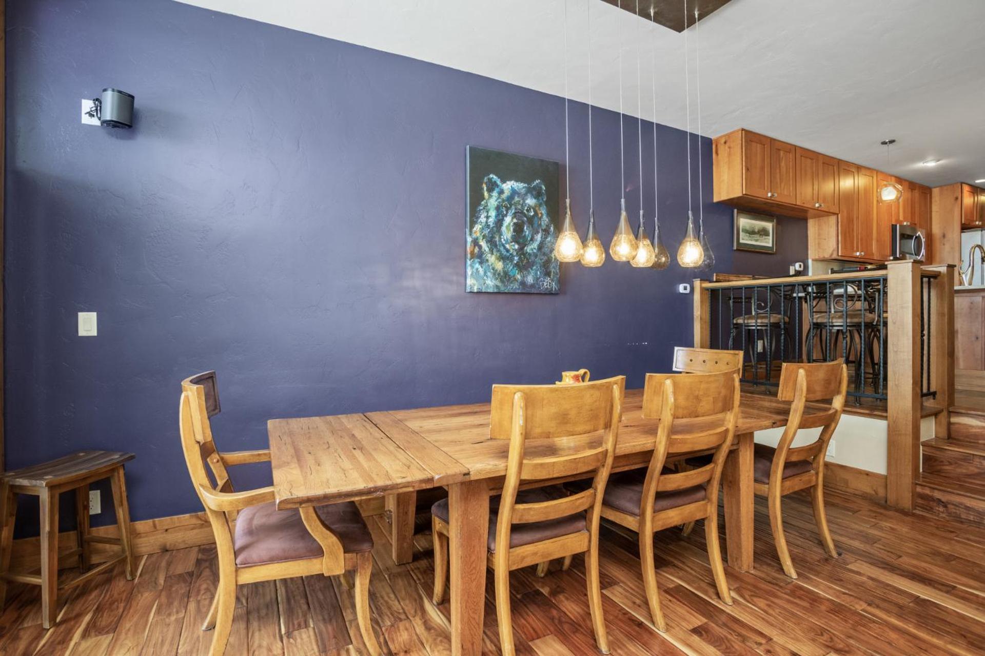 Walk To Slopes, Heated Pool & Hot Tub, Ground Level Unit