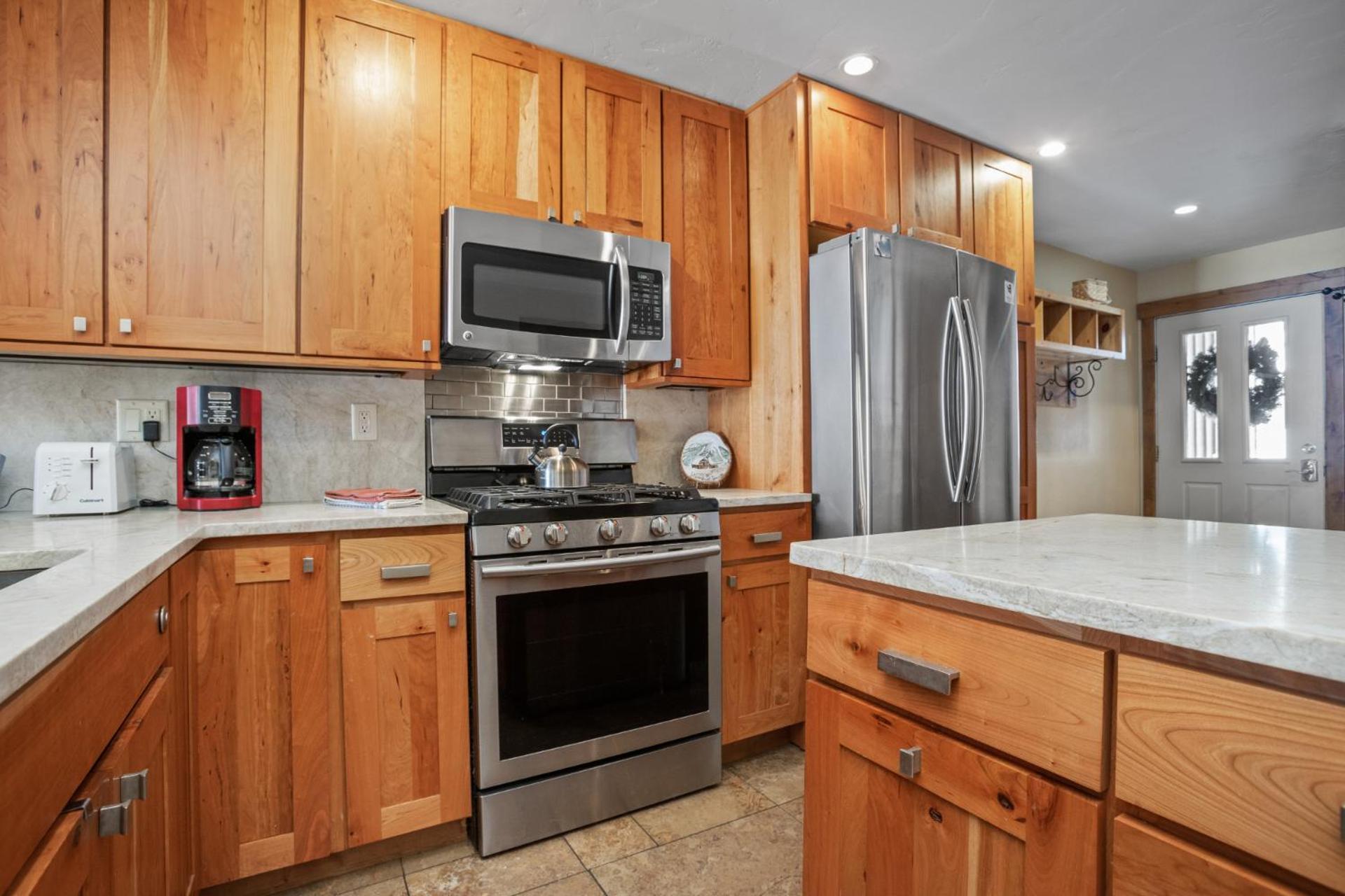 Holiday home Walk To Slopes, Heated Pool & Hot Tub, Ground Level Unit Steamboat Springs