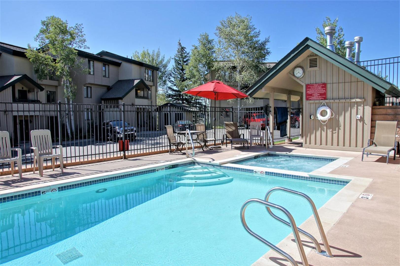 Heated Pool & Hot Tub, Walk To Slopes, Ground Level Unit * Steamboat Springs