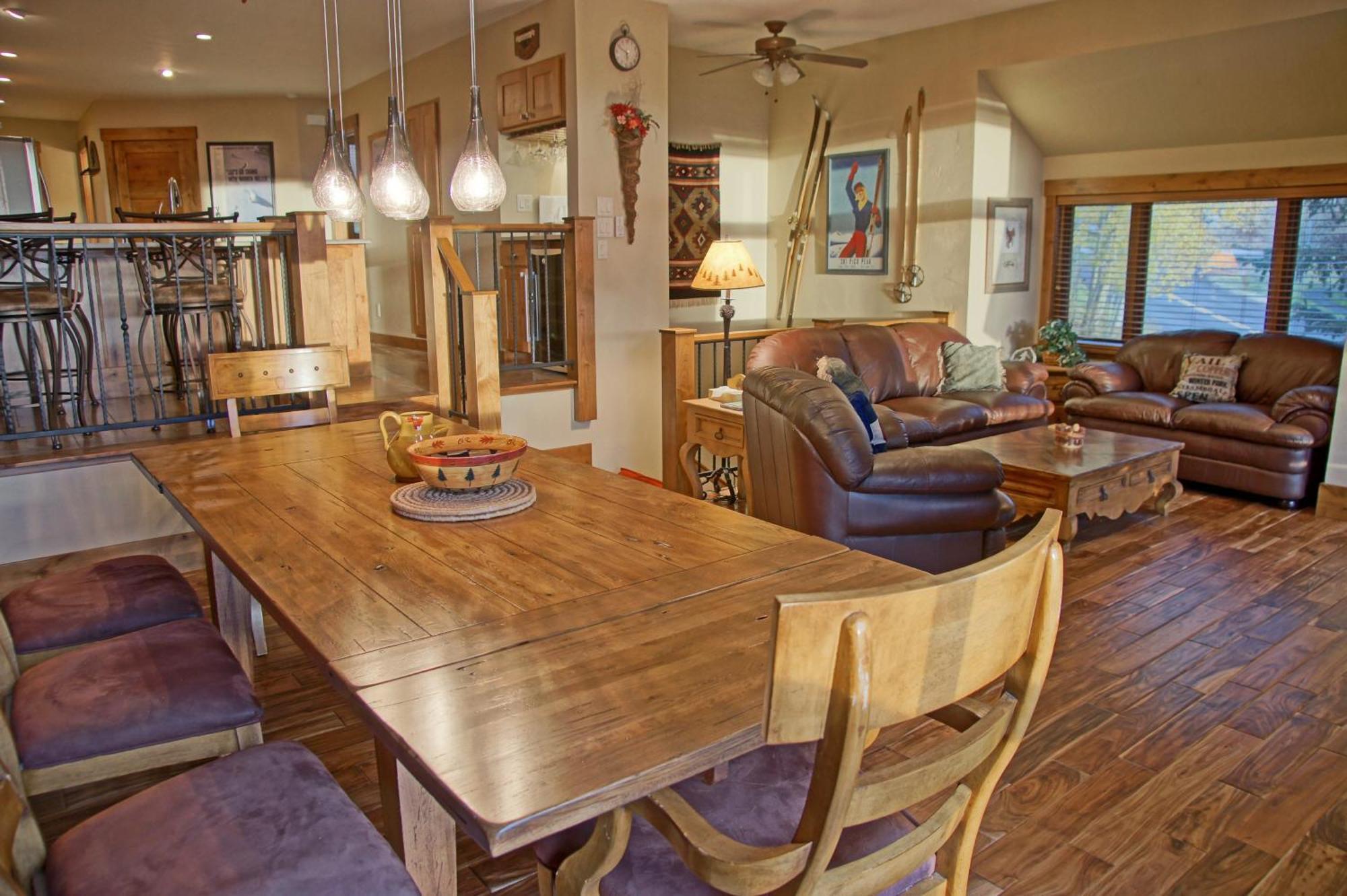 Heated Pool & Hot Tub, Walk To Slopes, Ground Level Unit *