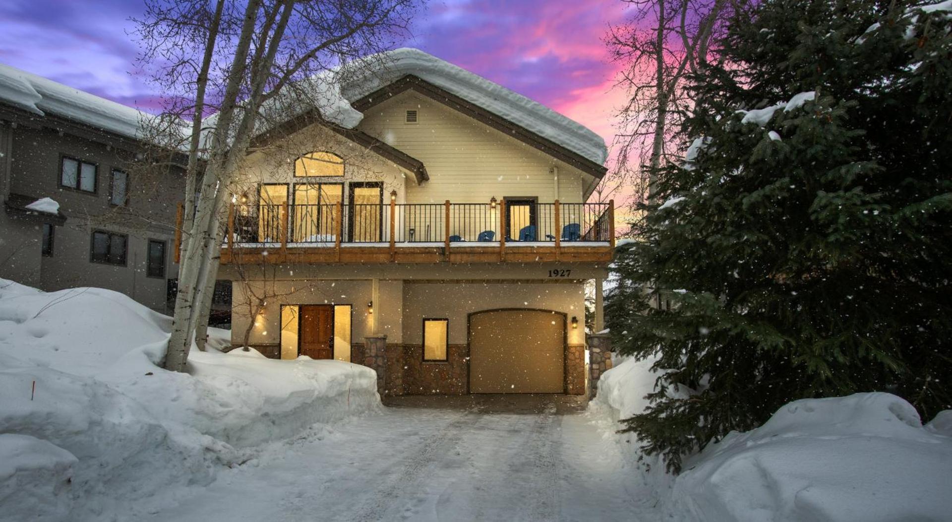 Air Conditioning & Heated Garage, Walking Distance To Steamboat Resort, Single Family Holiday home Steamboat Springs