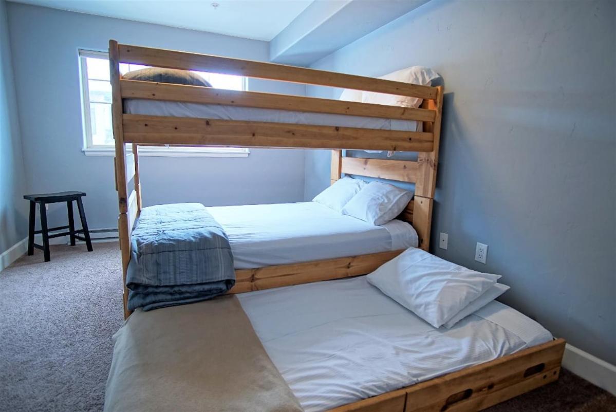 Game Room, Heated Pool, Hot Tubs, Private Washer Dryer