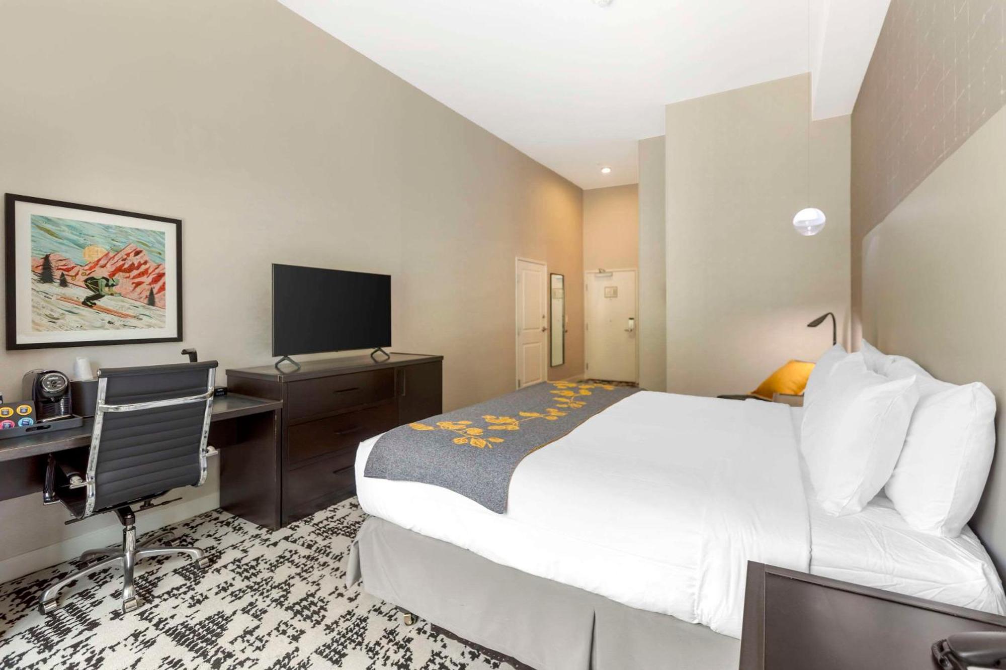 Cambria Copper Mountain Frisco