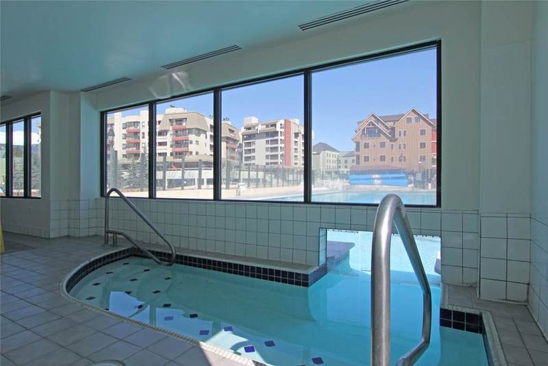 Water House On Main Street Apartment