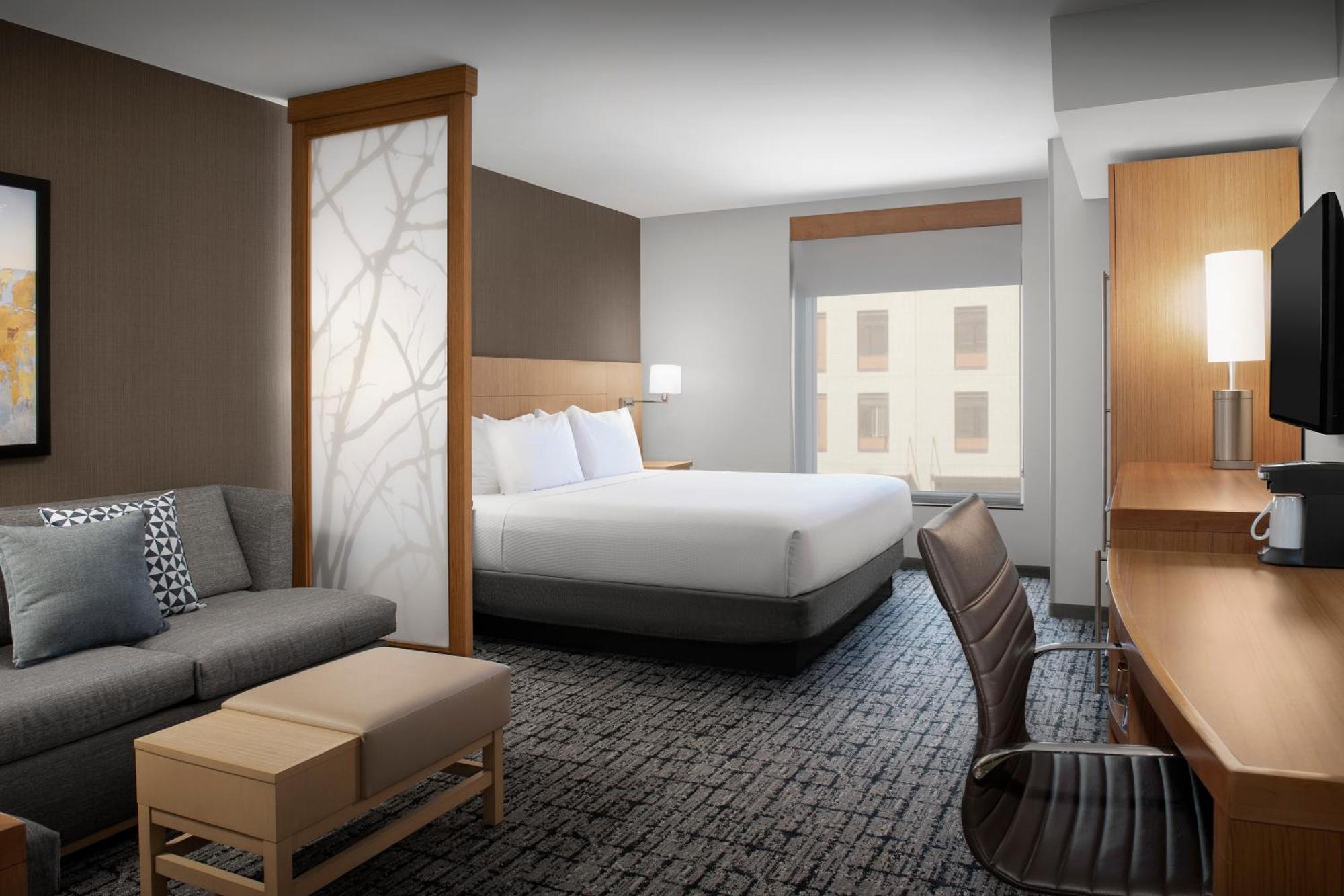 Hyatt Place Pearl Street - Newly Renovated Hotel 3*