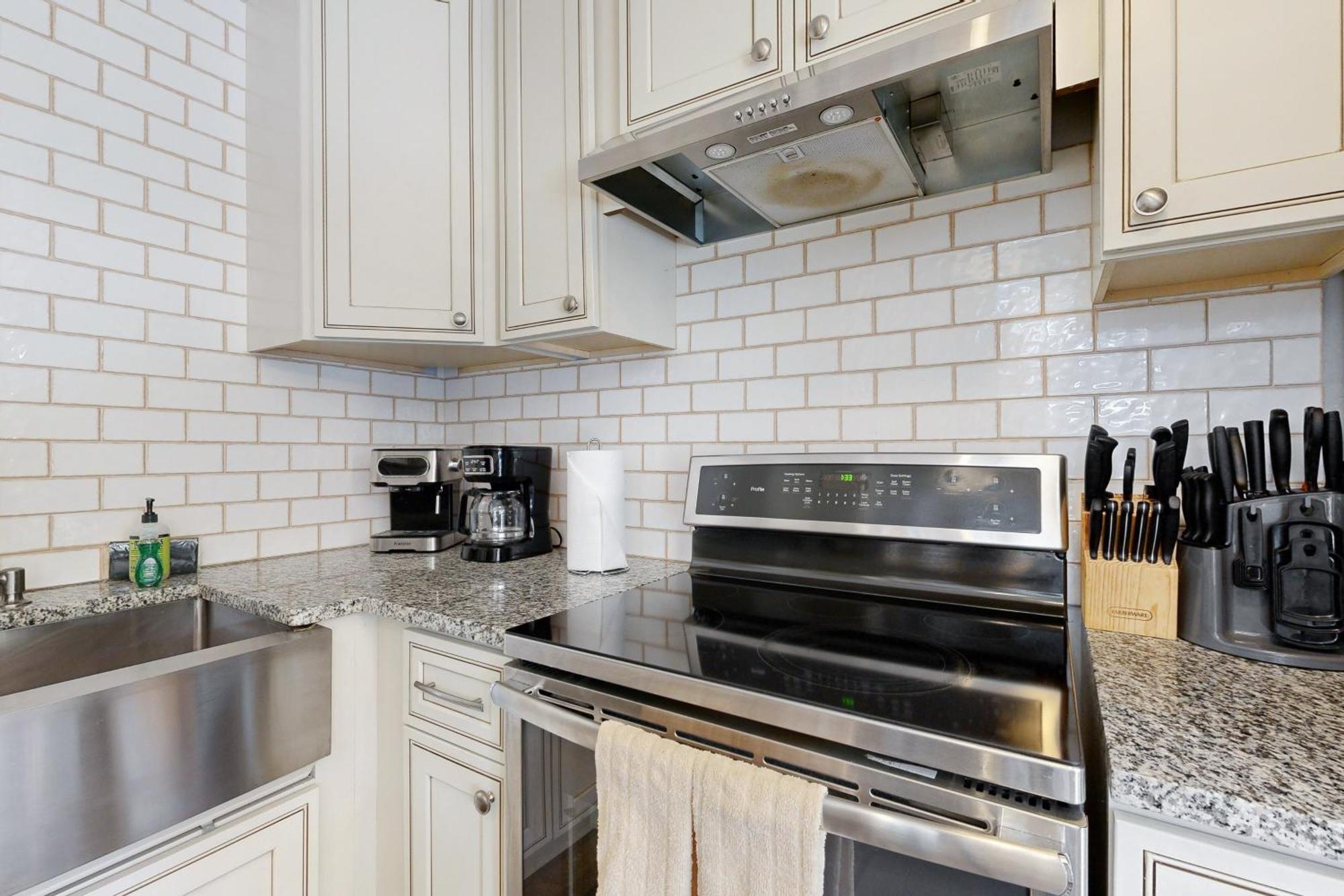 Lakeview Townhome Unit A5 Avon