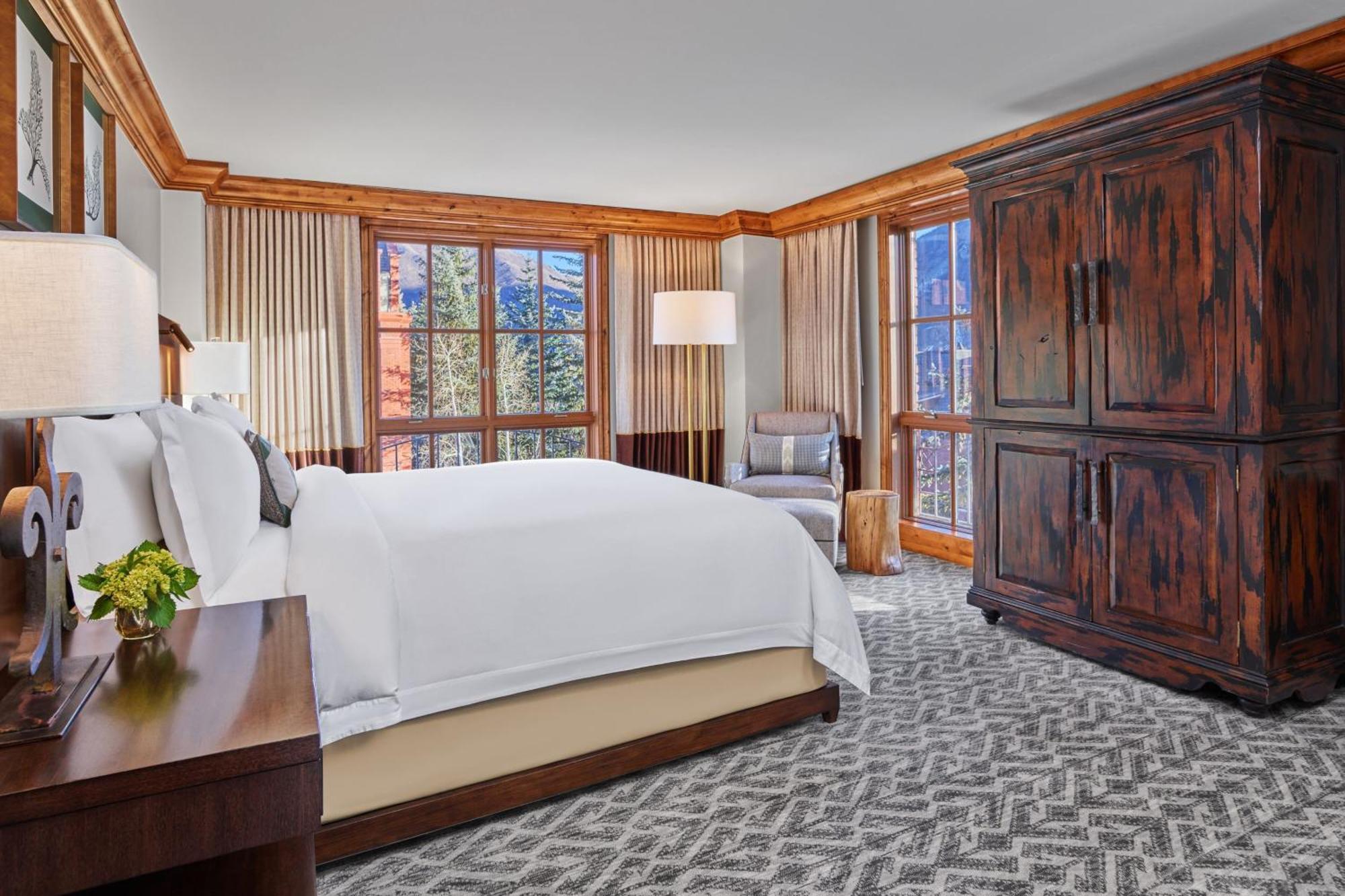 St. Regis Club, * Aspen