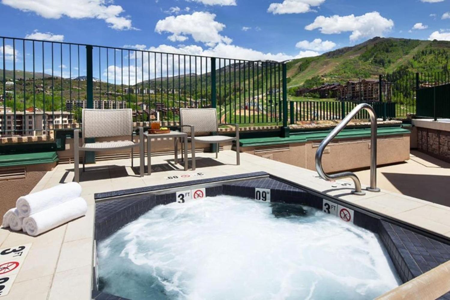 Focused With Amenities Including Dining Onsite *