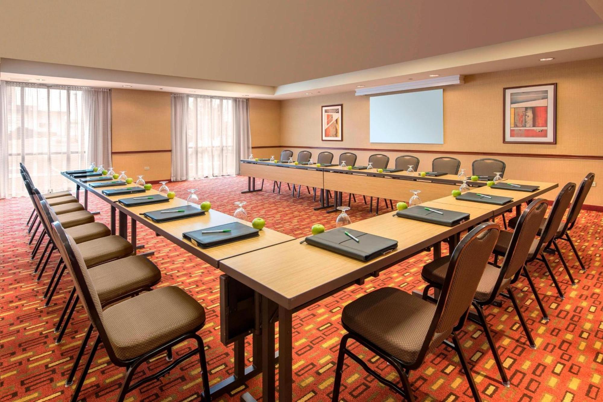 Hotel Courtyard By Marriott Cherry Creek DEN