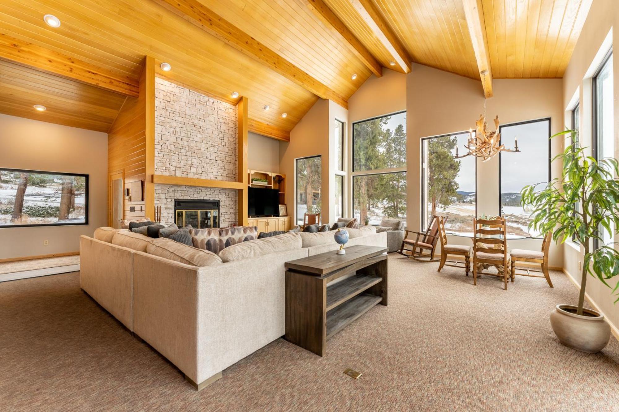 Holiday home 203 Gentian Road *
