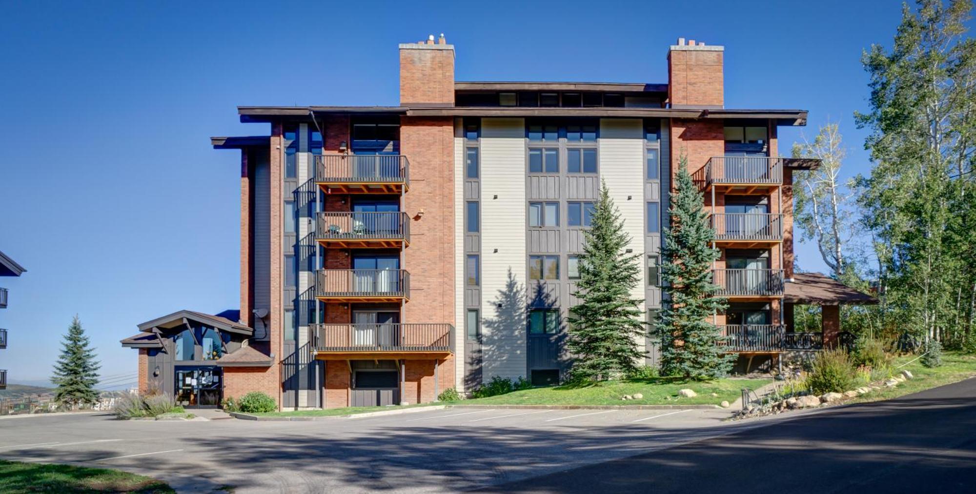 Bear Claw 301 - Ski-in Ski-out Condo! Apartment