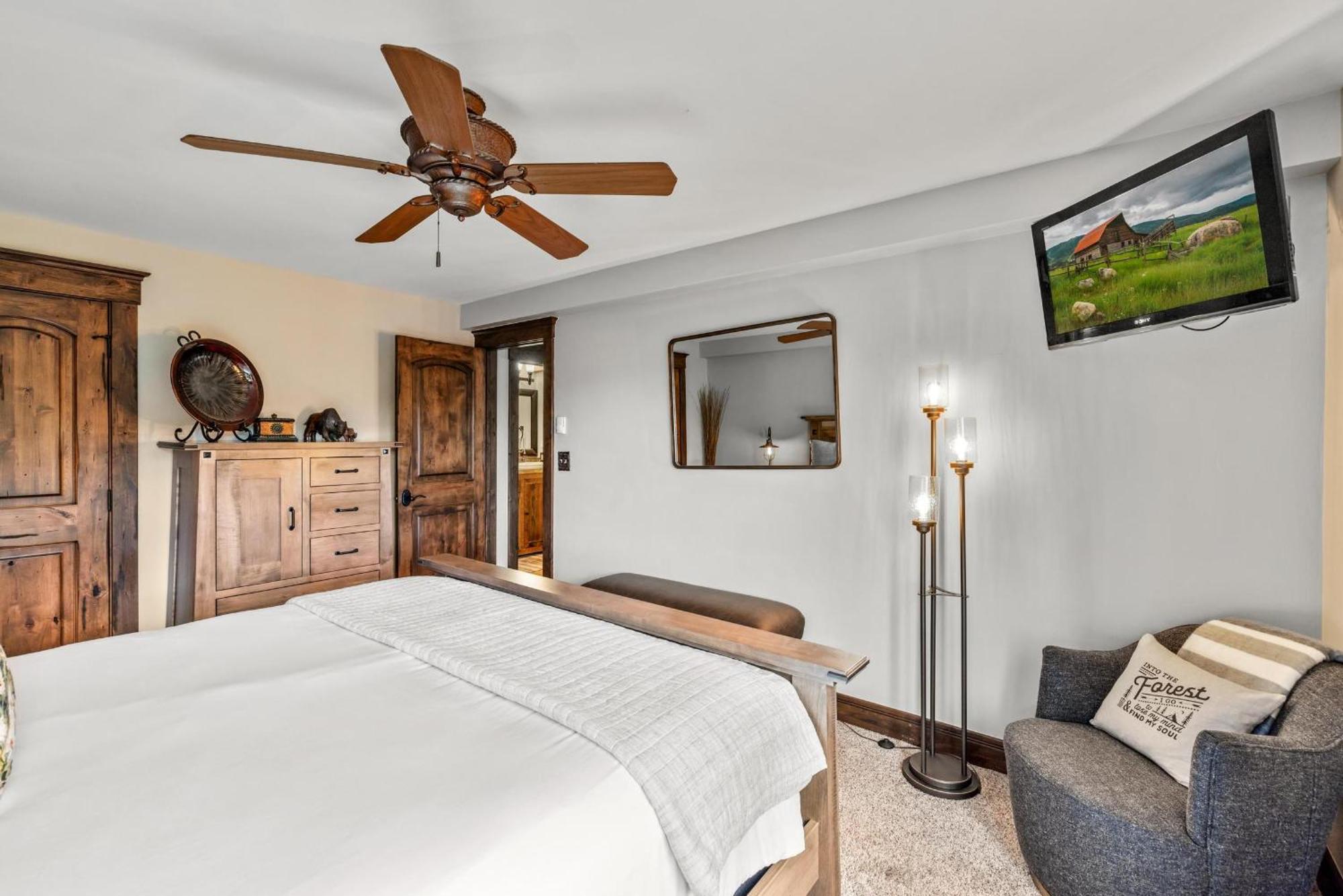 Apartment Bear Claw 301 - Ski-in Ski-out Condo! Steamboat Springs