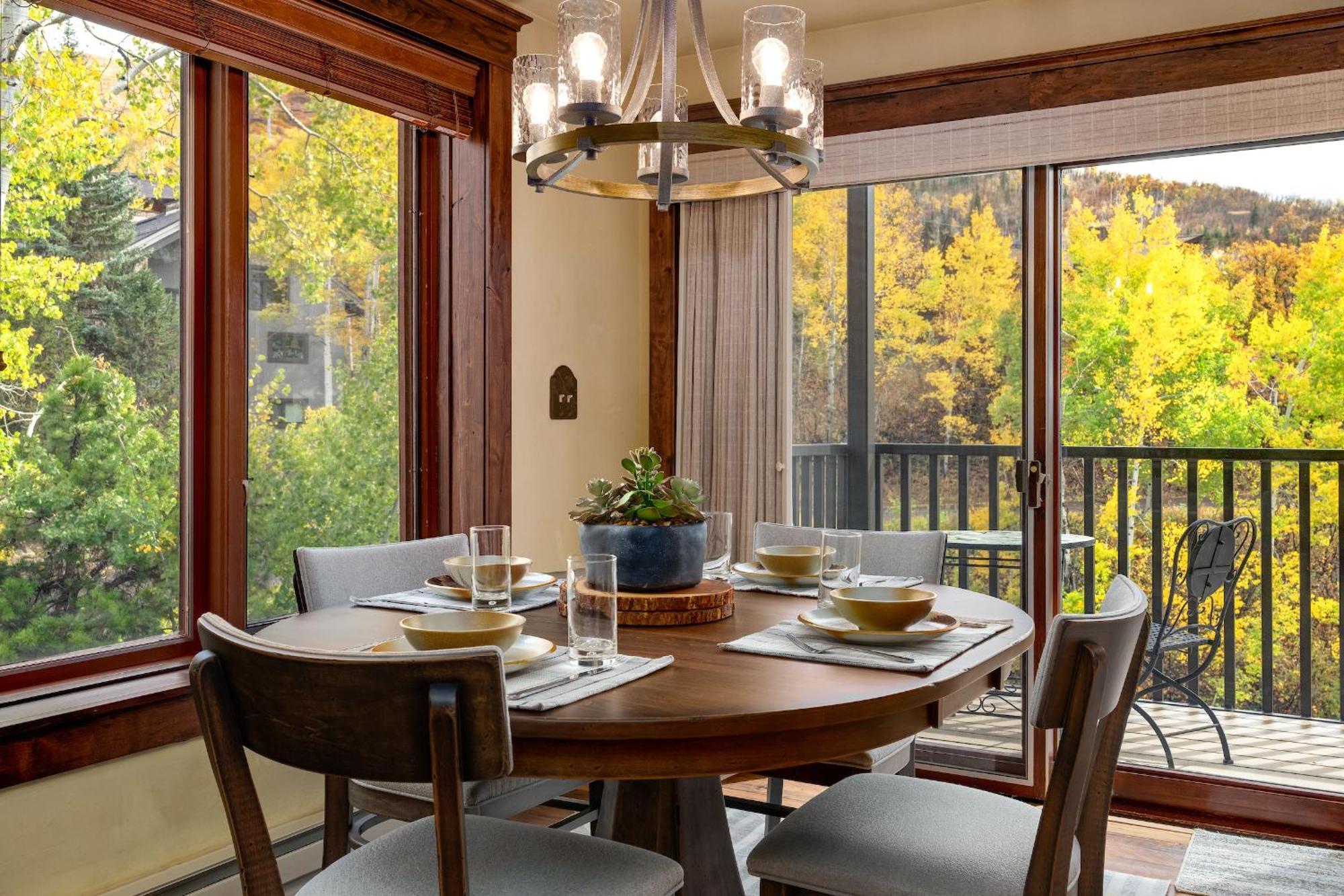 Bear Claw 301 - Ski-in Ski-out Condo! Steamboat Springs