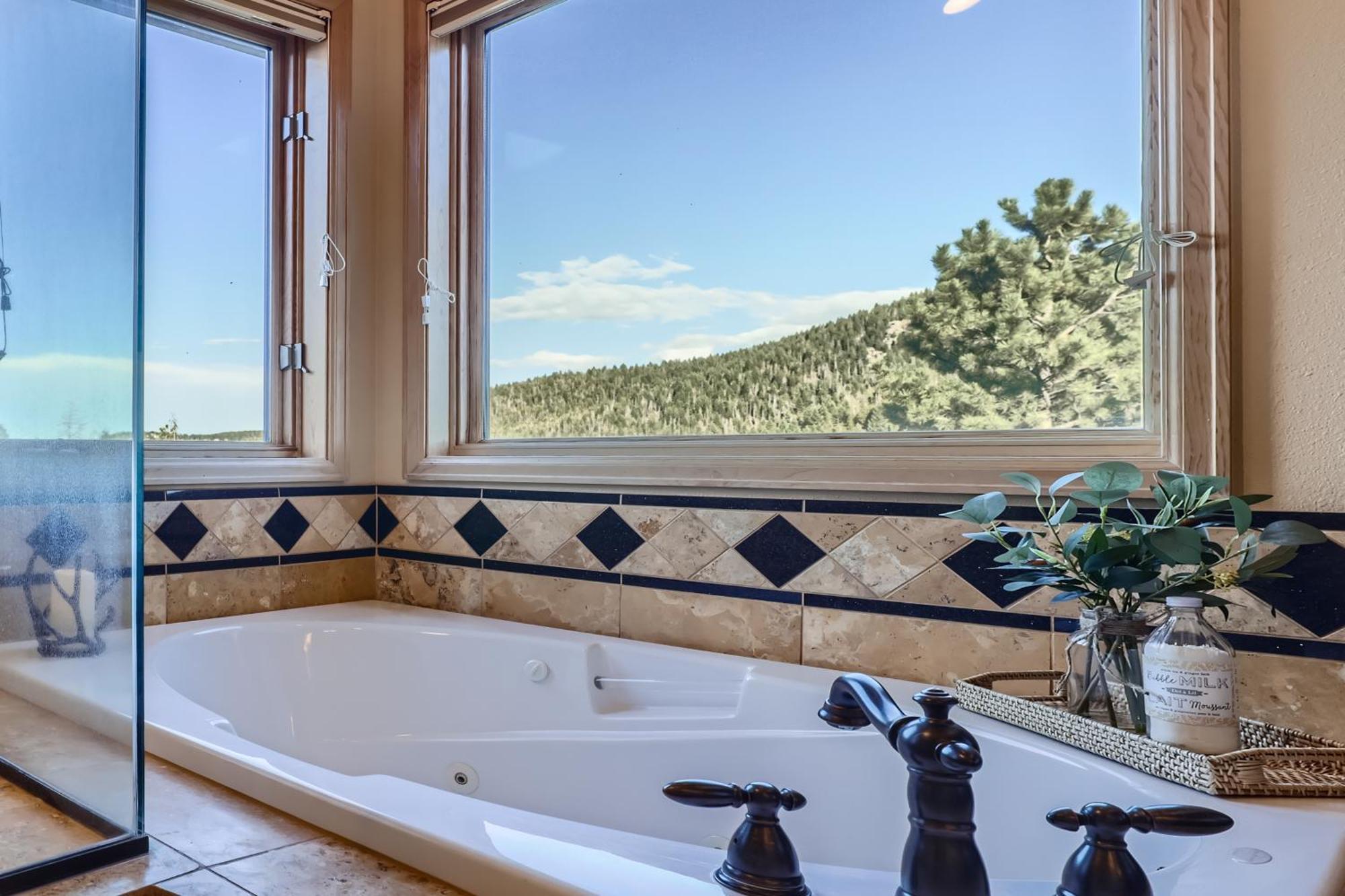 Secluded Mountain Sanctuary 4br Family Friendly Holiday home *